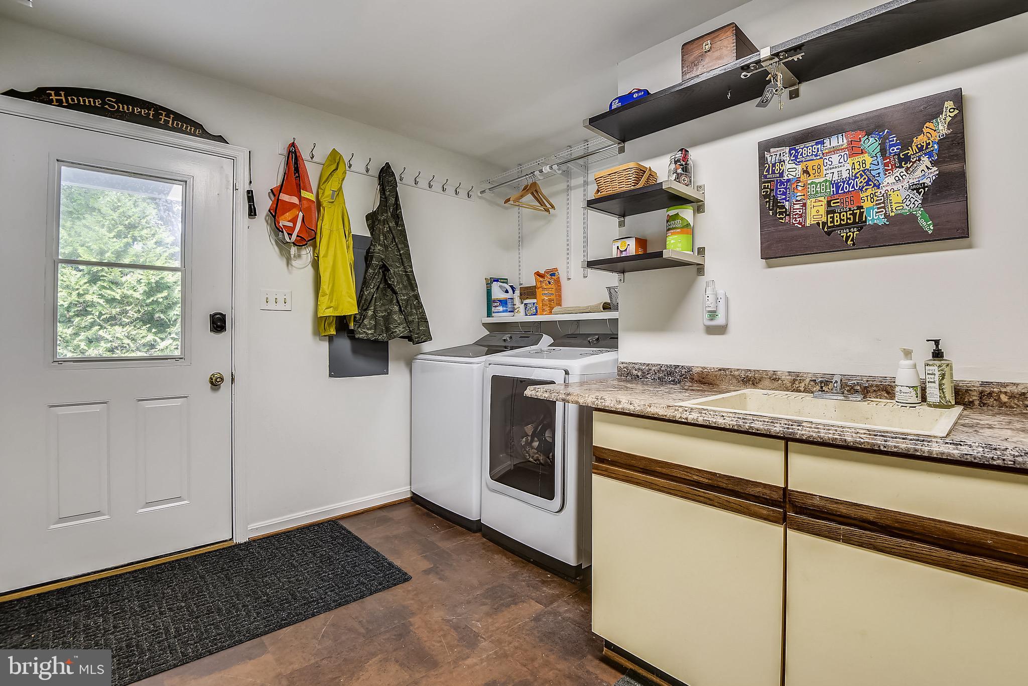 NEW ENGLAND ESTATES - Residential