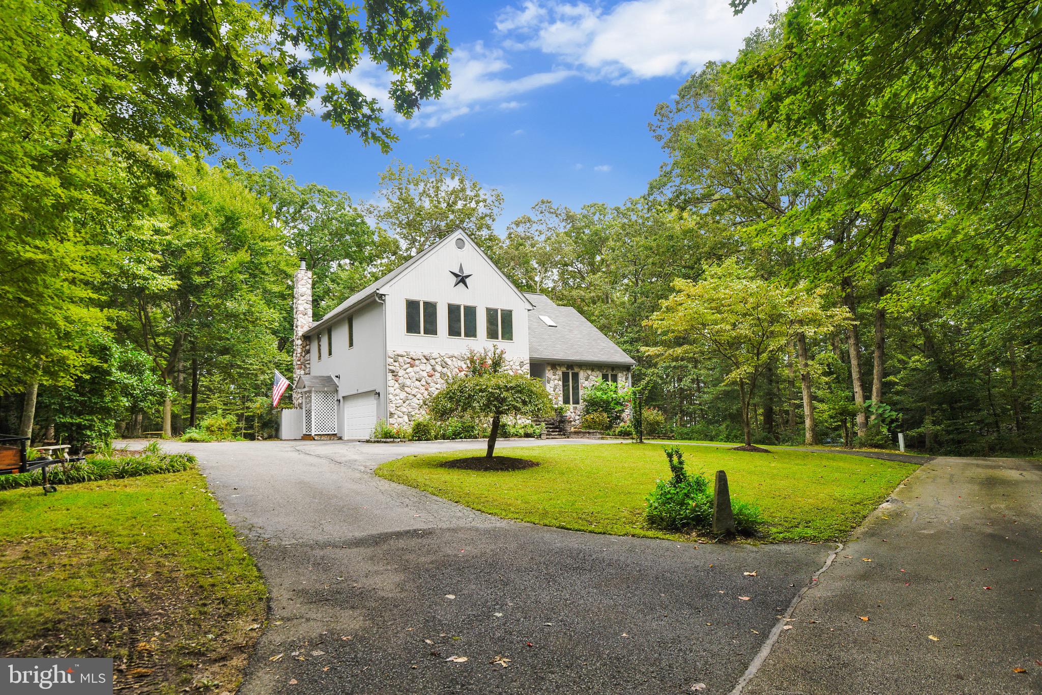 NEW ENGLAND ESTATES - Residential