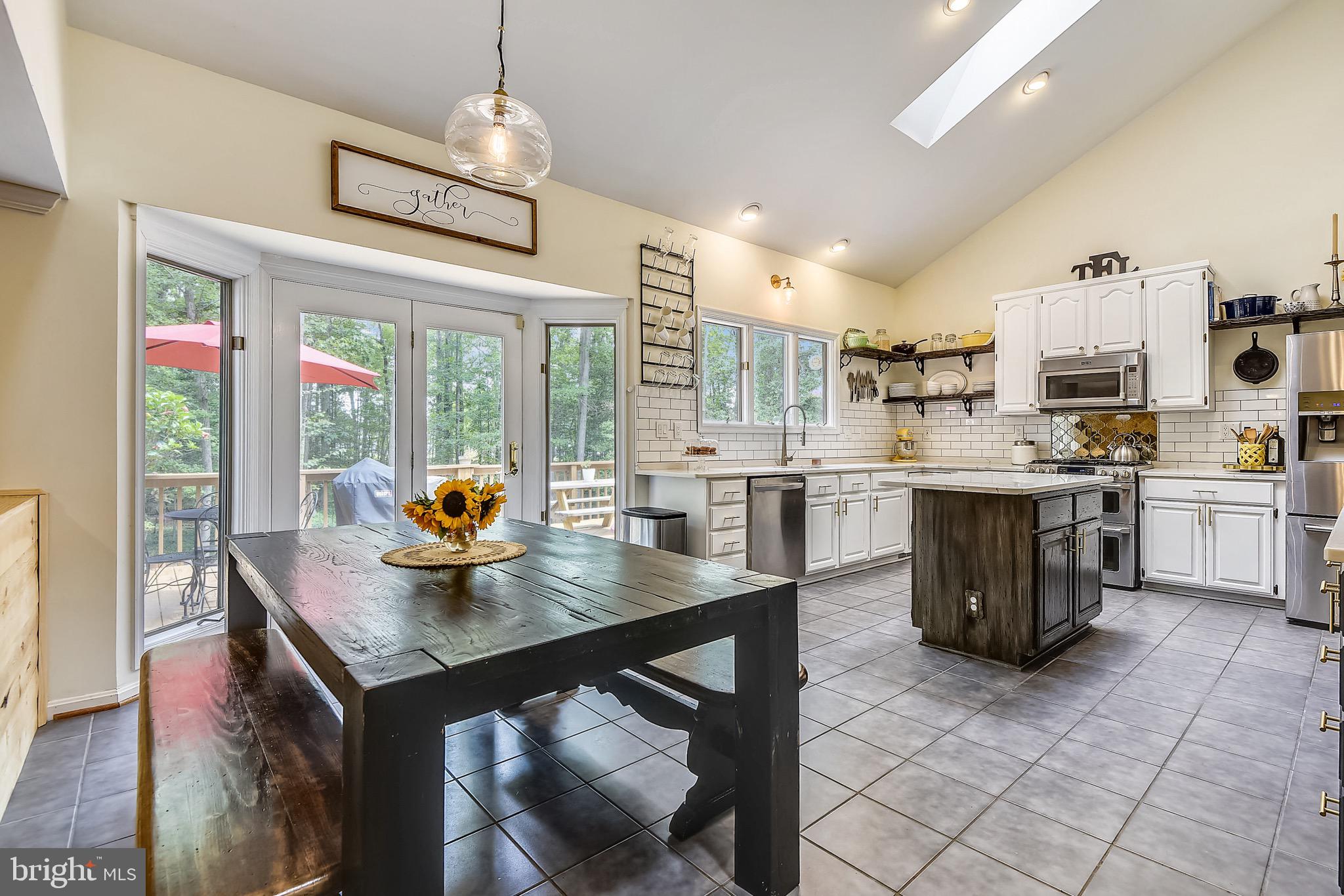 NEW ENGLAND ESTATES - Residential