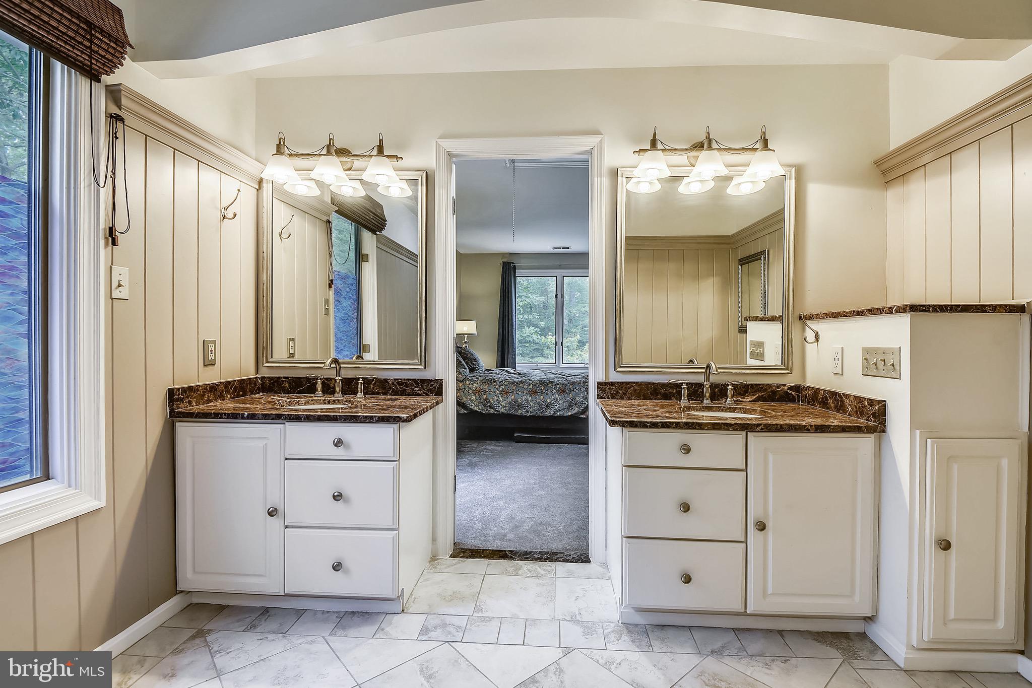 NEW ENGLAND ESTATES - Residential