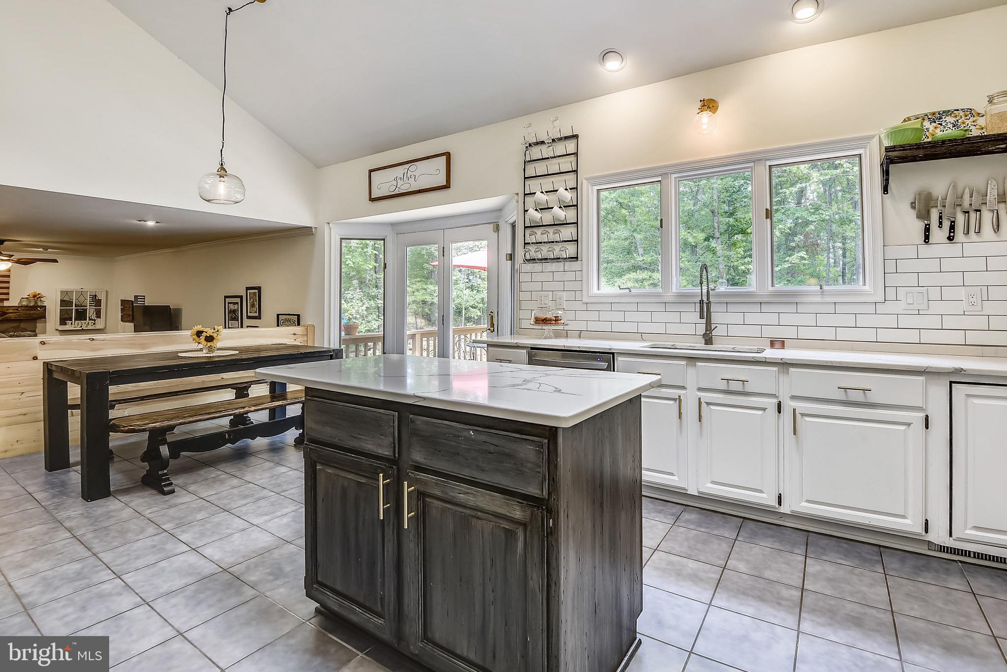 NEW ENGLAND ESTATES - Residential