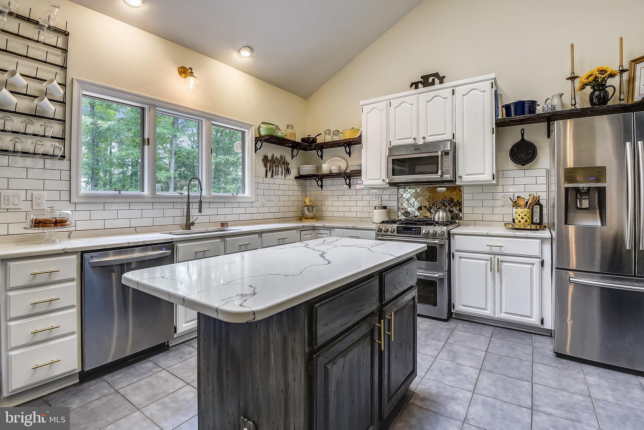 NEW ENGLAND ESTATES - Residential