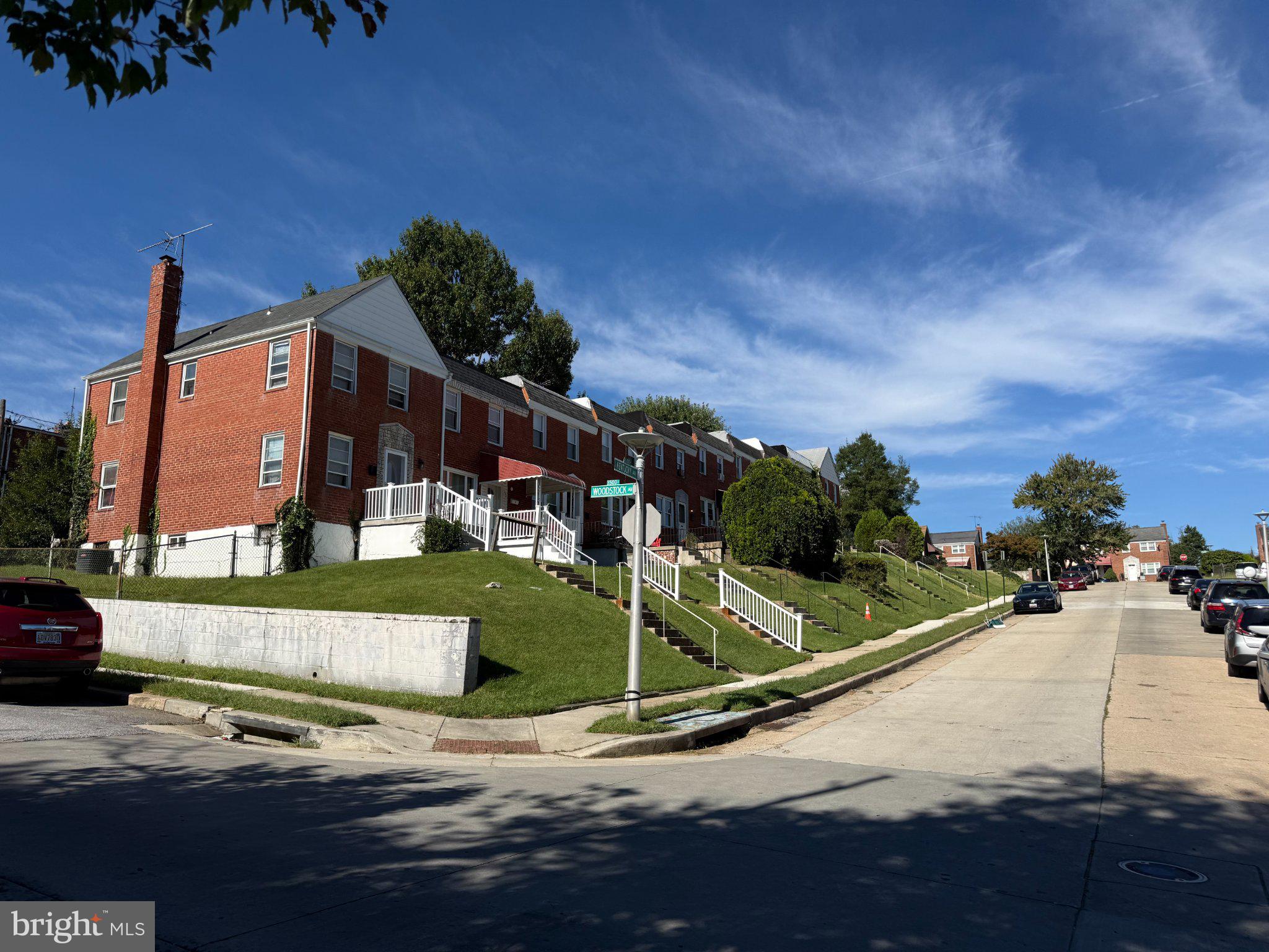 3519 WOODSTOCK AVENUE