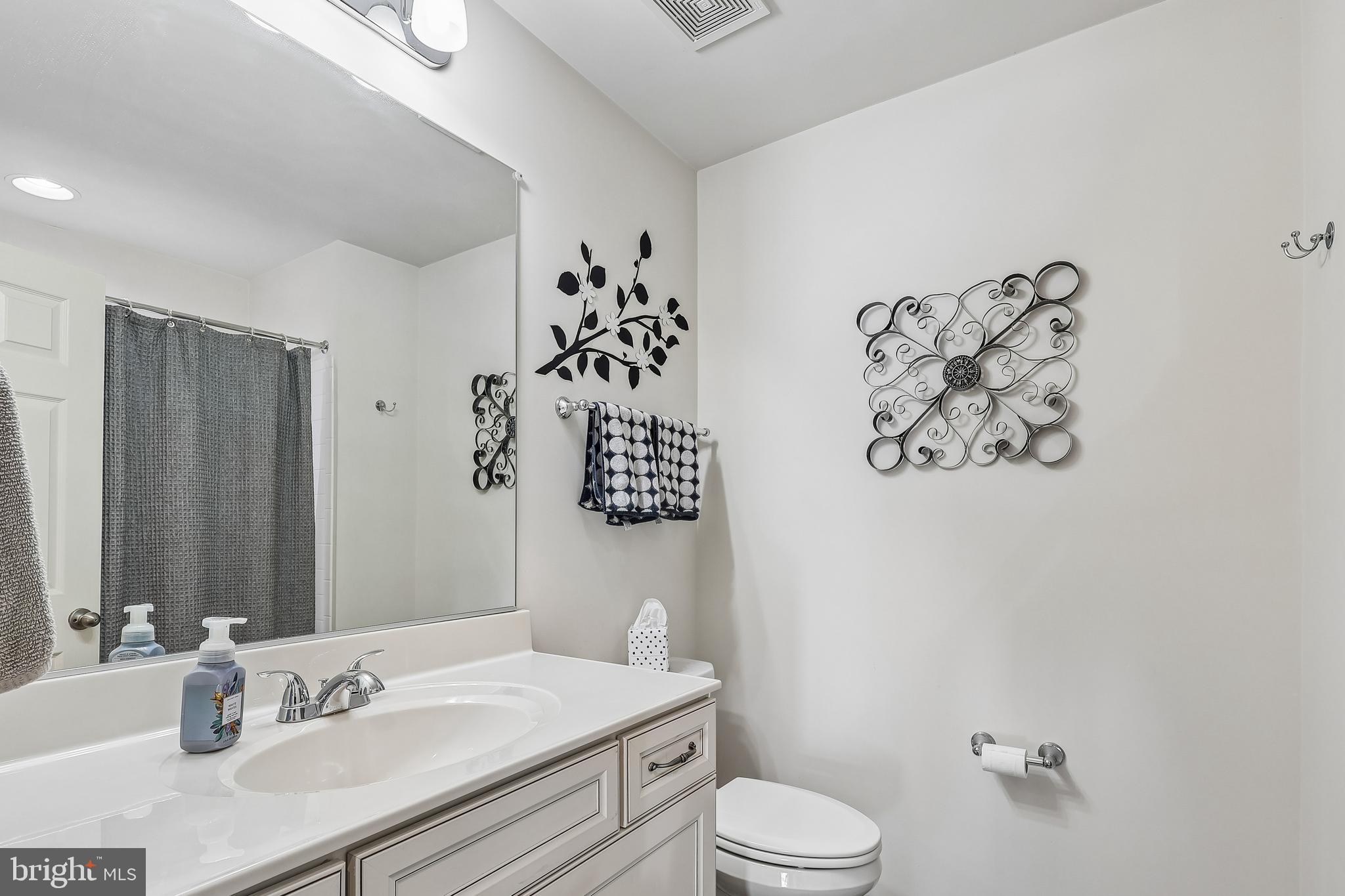 VILLAGGIO ENCLAVE - Residential