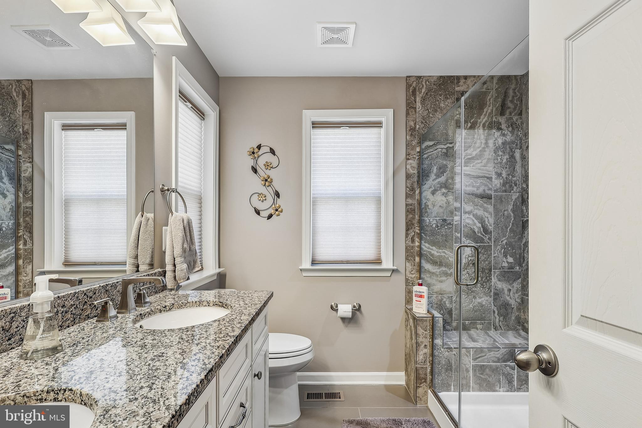 VILLAGGIO ENCLAVE - Residential