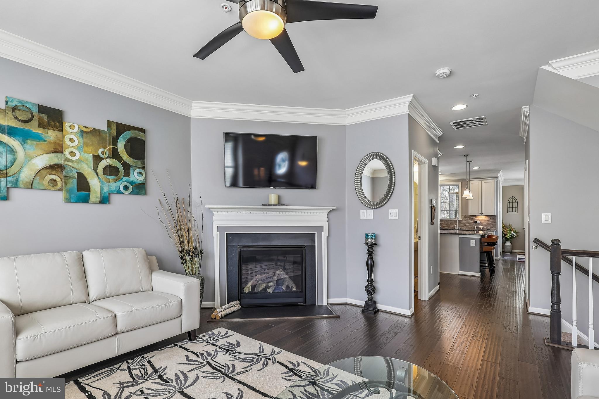 VILLAGGIO ENCLAVE - Residential