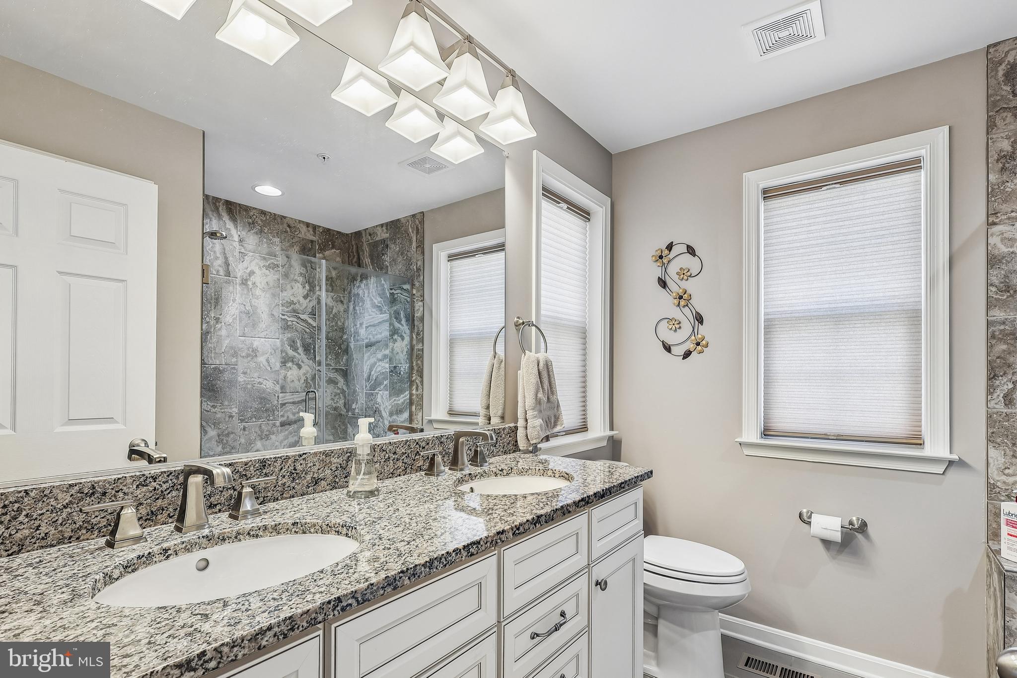 VILLAGGIO ENCLAVE - Residential