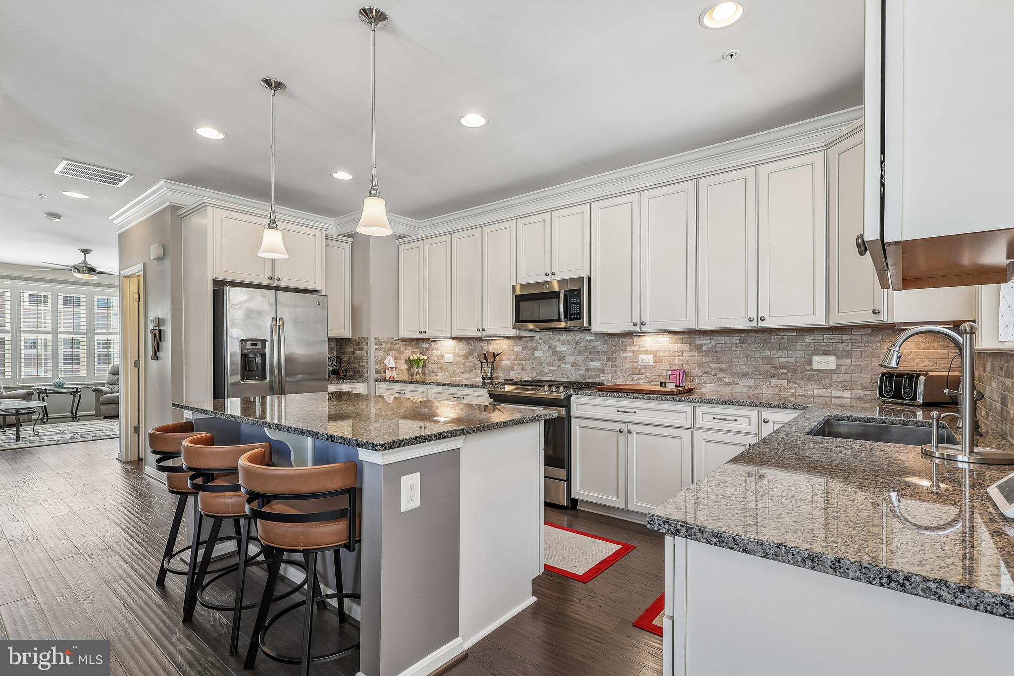 VILLAGGIO ENCLAVE - Residential