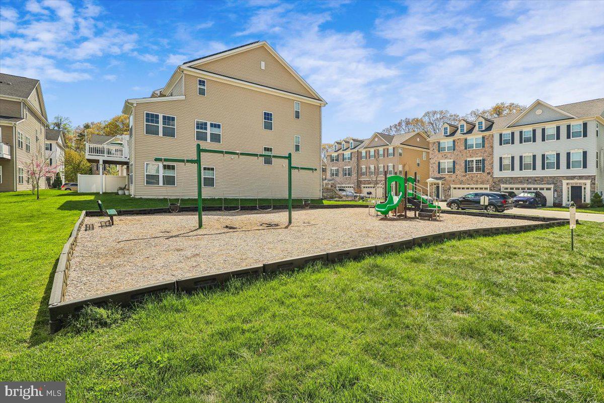 VILLAGGIO ENCLAVE - Residential