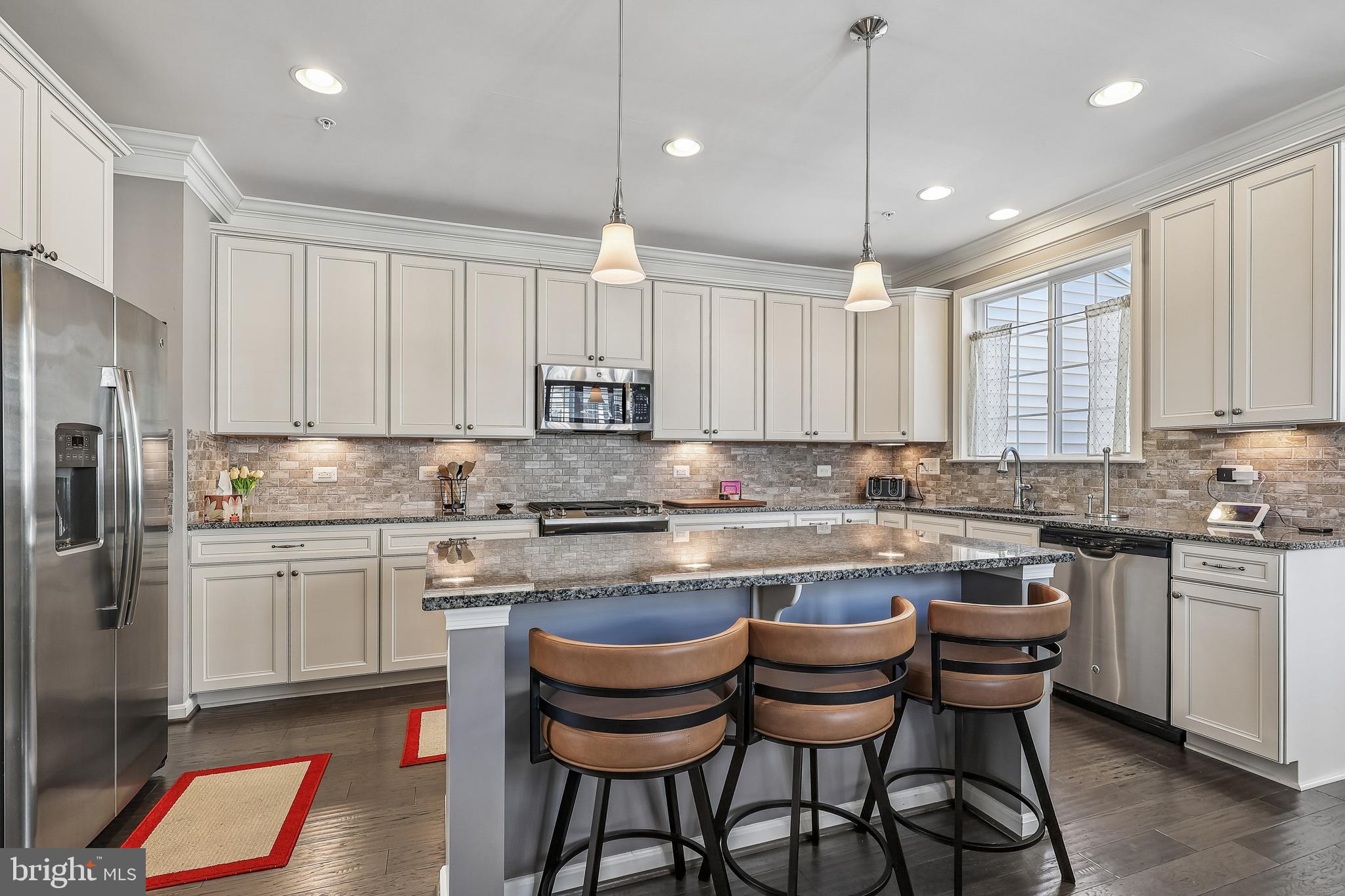 VILLAGGIO ENCLAVE - Residential