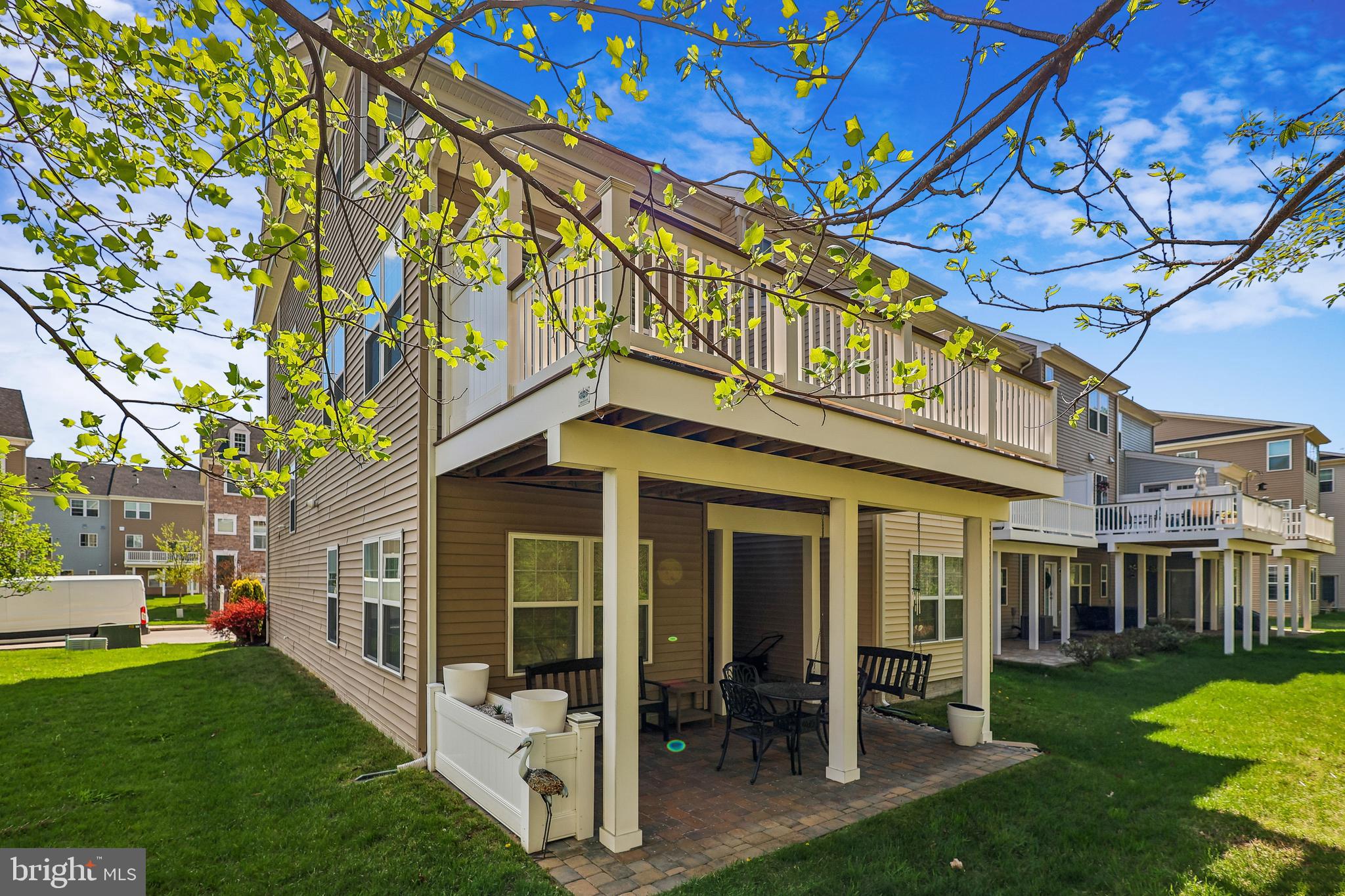 VILLAGGIO ENCLAVE - Residential