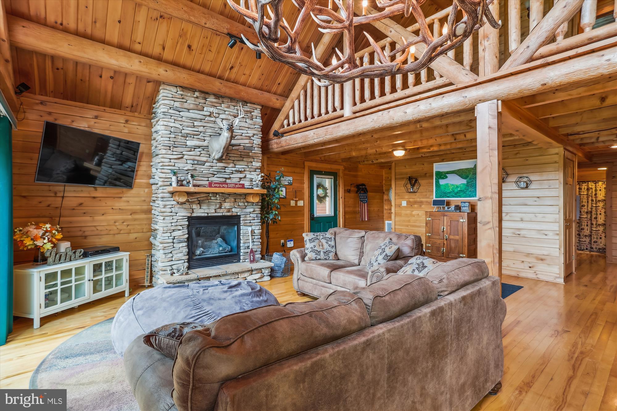 MOUNTAINSIDE - Residential