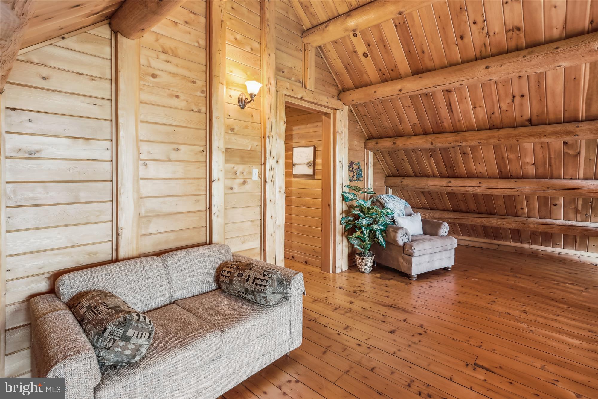 MOUNTAINSIDE - Residential