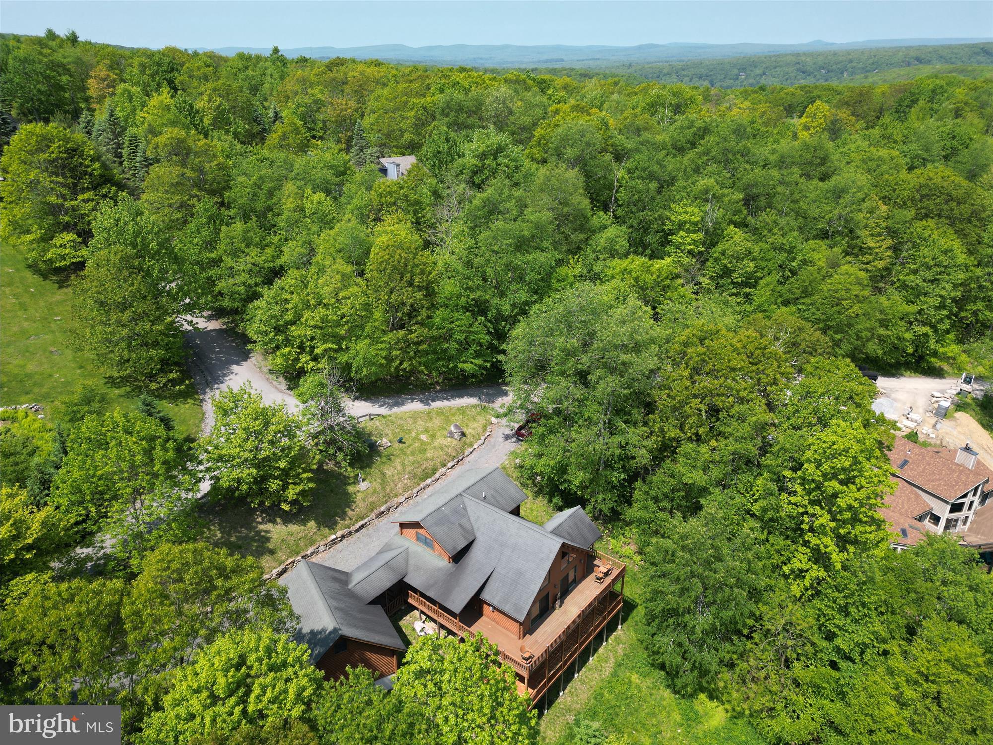 MOUNTAINSIDE - Residential