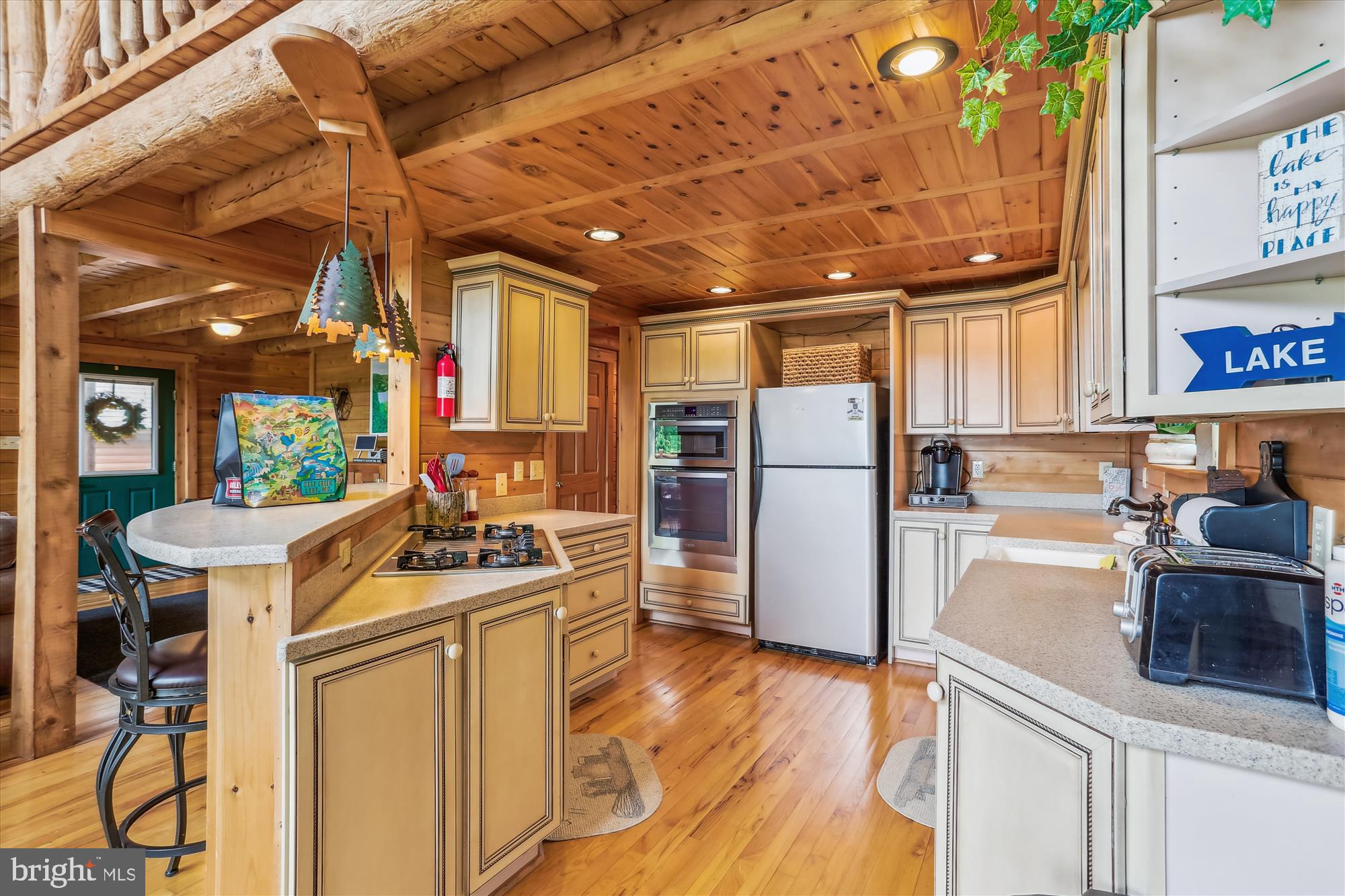 MOUNTAINSIDE - Residential