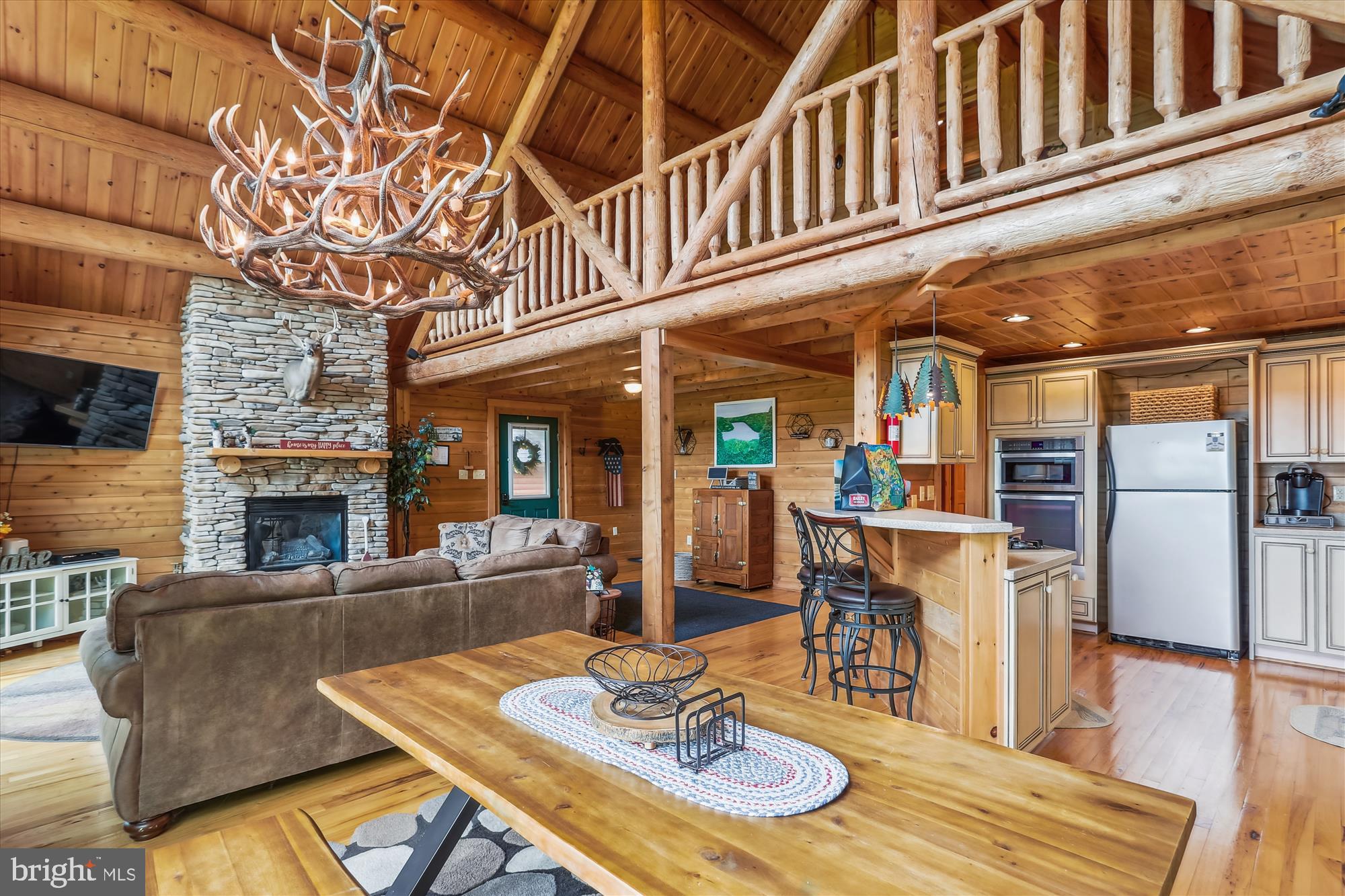 MOUNTAINSIDE - Residential