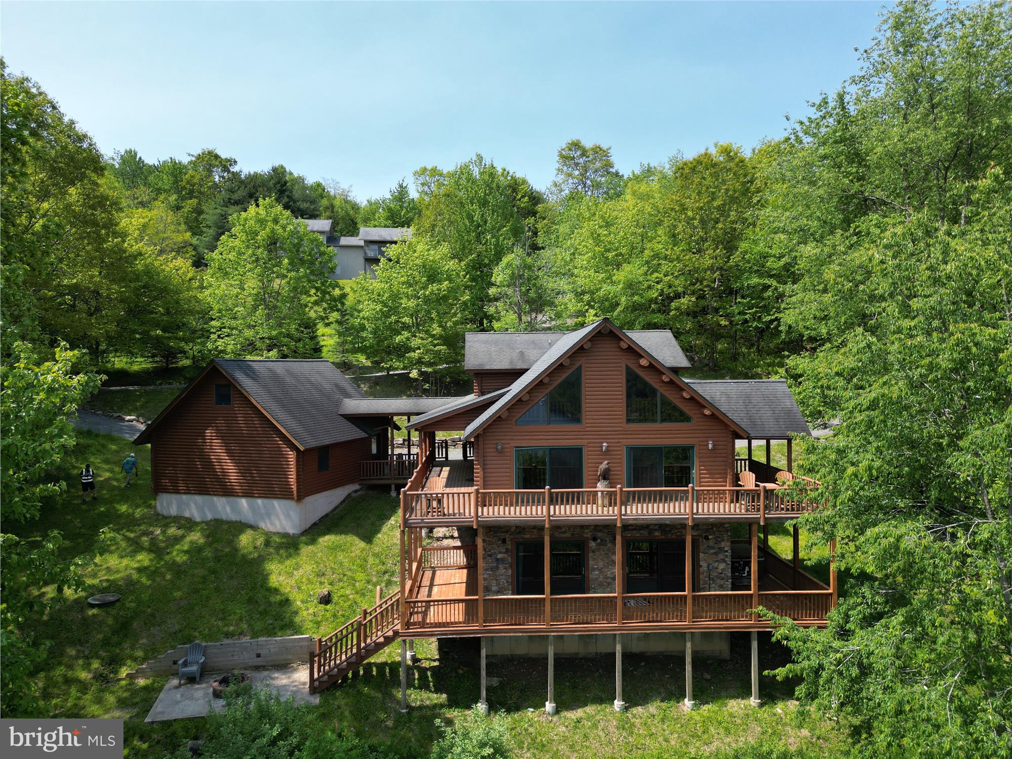 MOUNTAINSIDE - Residential