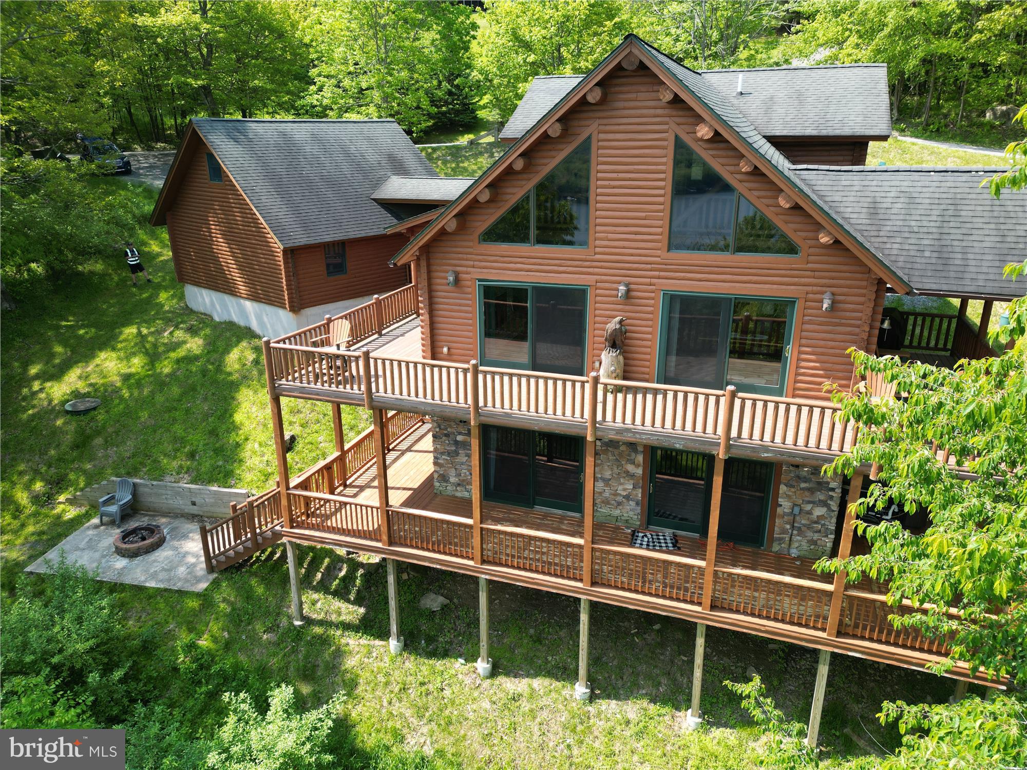 MOUNTAINSIDE - Residential