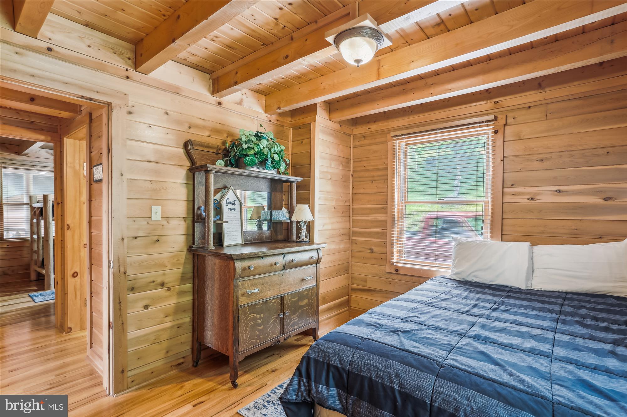 MOUNTAINSIDE - Residential