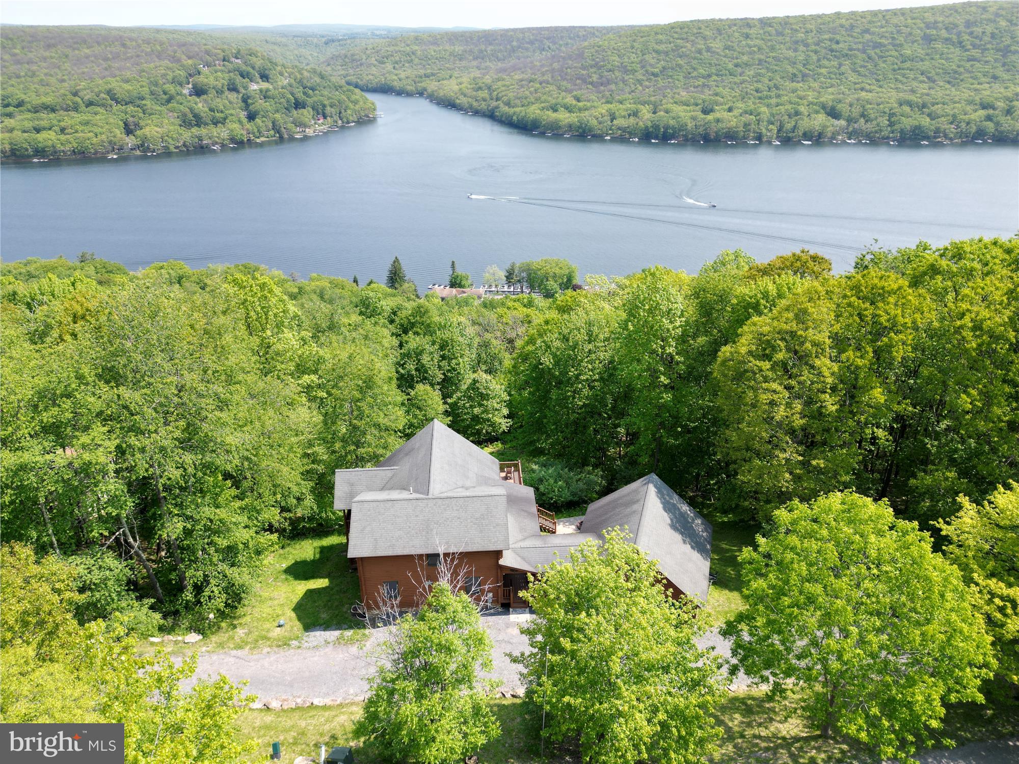 198 GRANDVIEW DRIVE