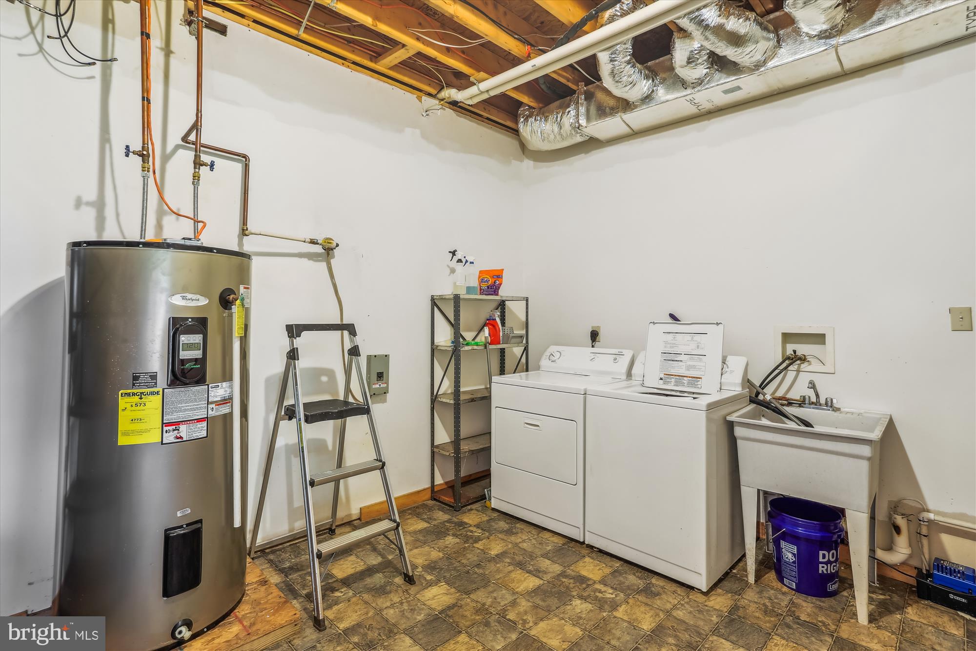 MOUNTAINSIDE - Residential