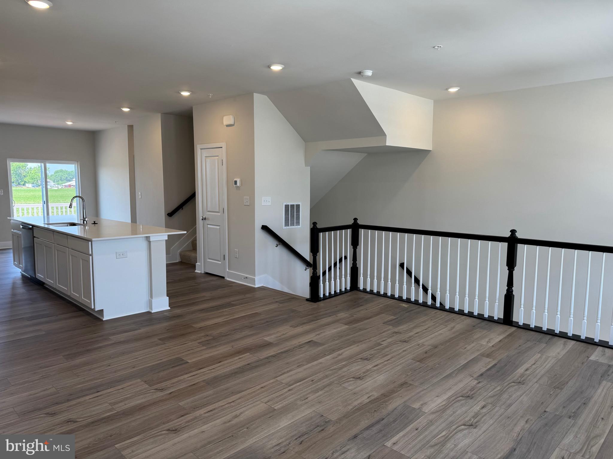 1312 LAKE LUCERNE LN