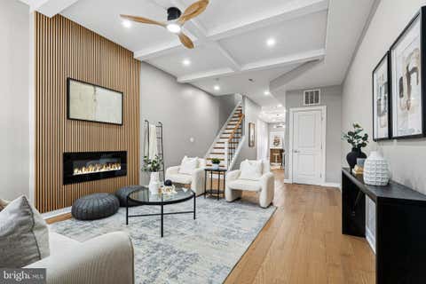 Townhouse For Rent - 2906 Clifton Avenue<br/> BALTIMORE, MD 21216