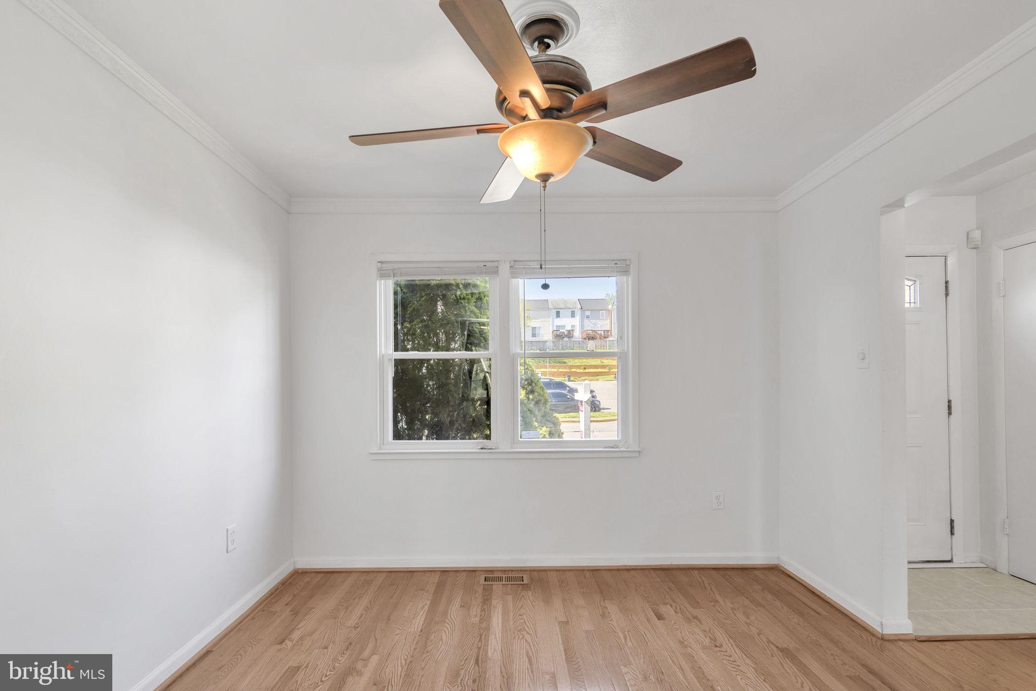 VILLAGE GATE - Residential