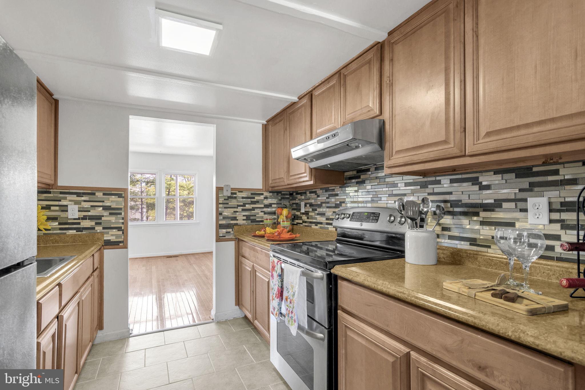 VILLAGE GATE - Residential