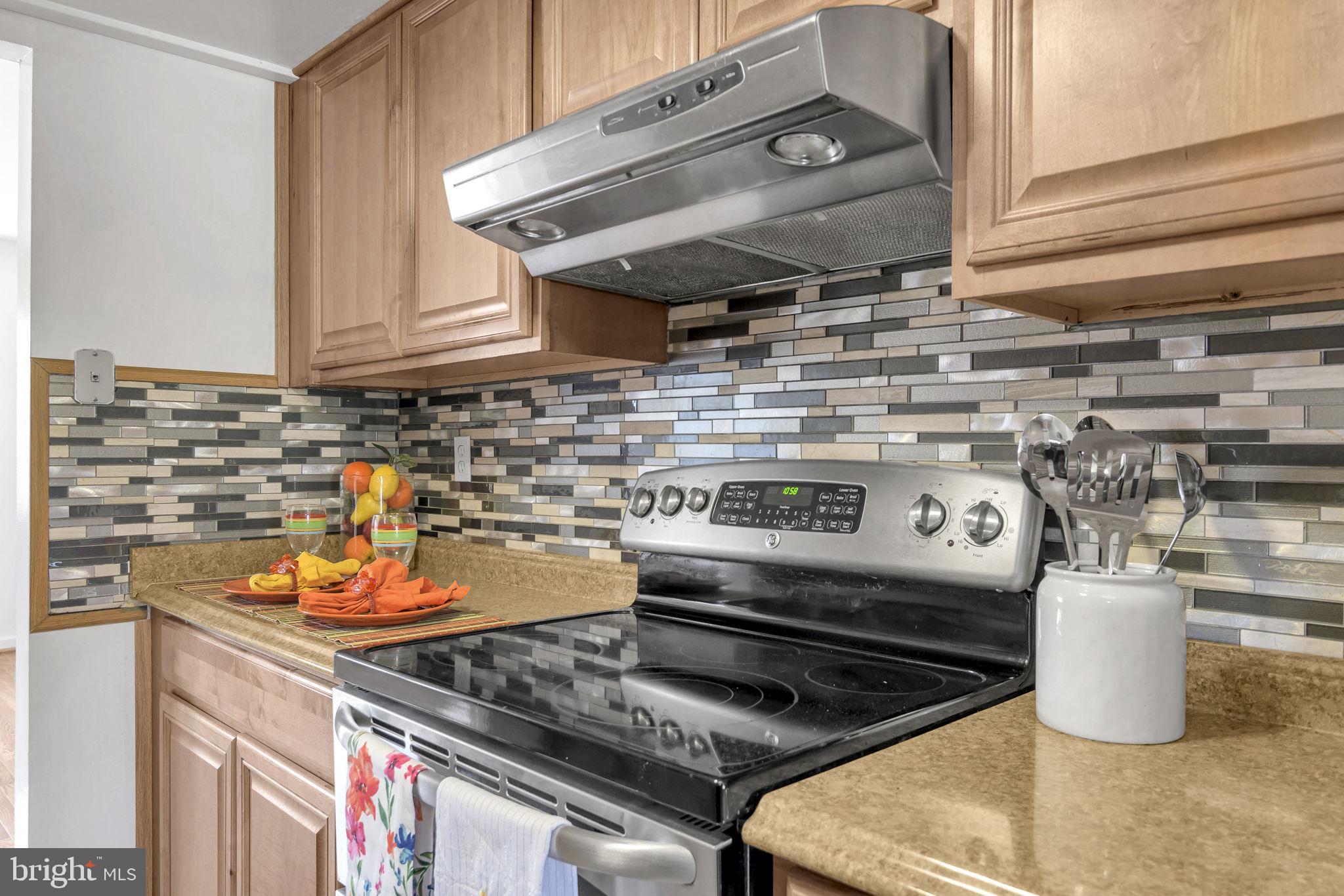 VILLAGE GATE - Residential