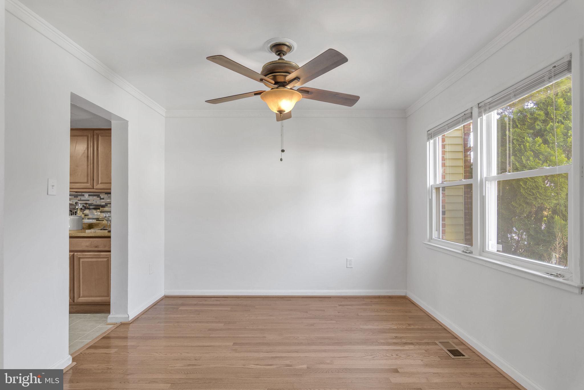 VILLAGE GATE - Residential