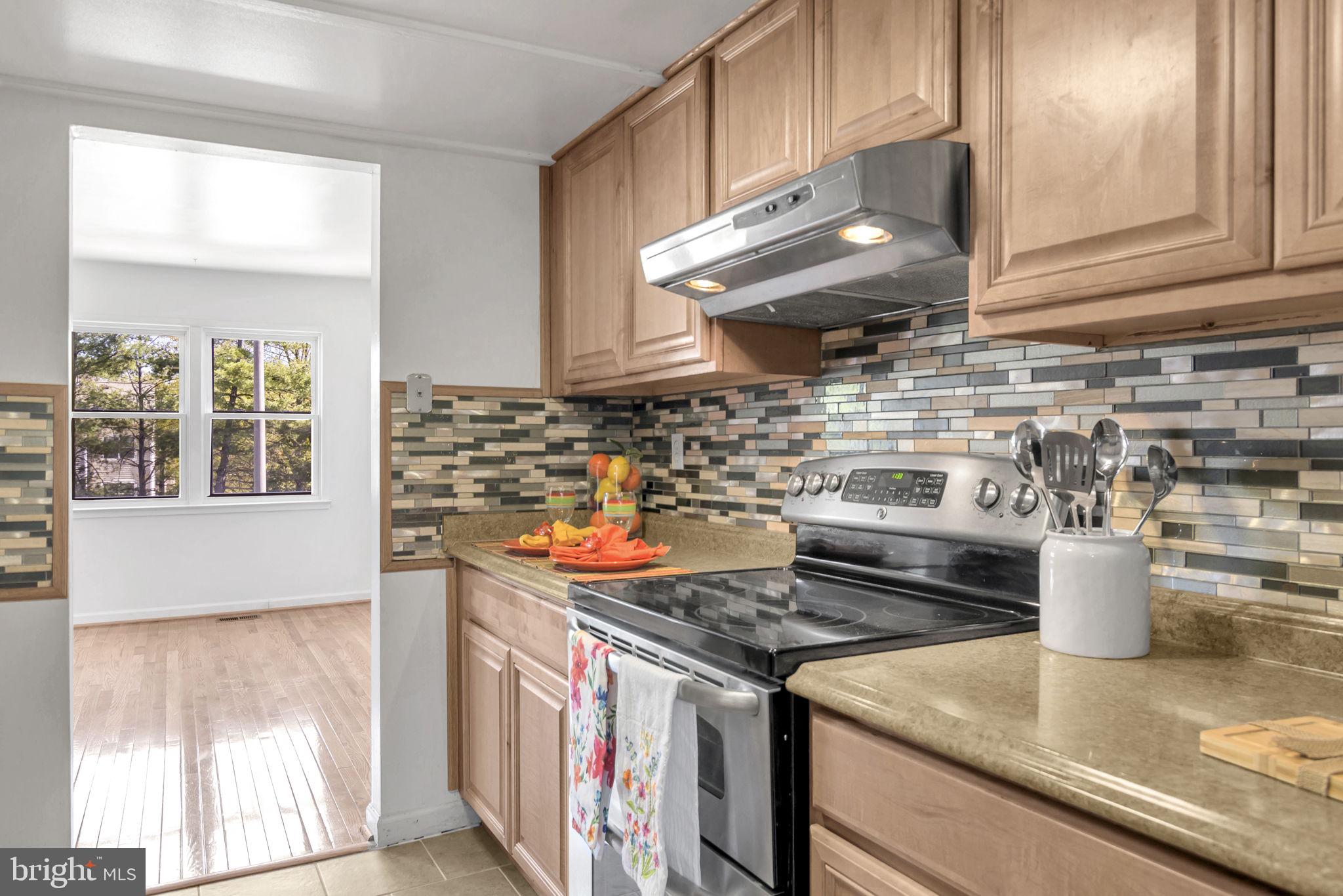 VILLAGE GATE - Residential