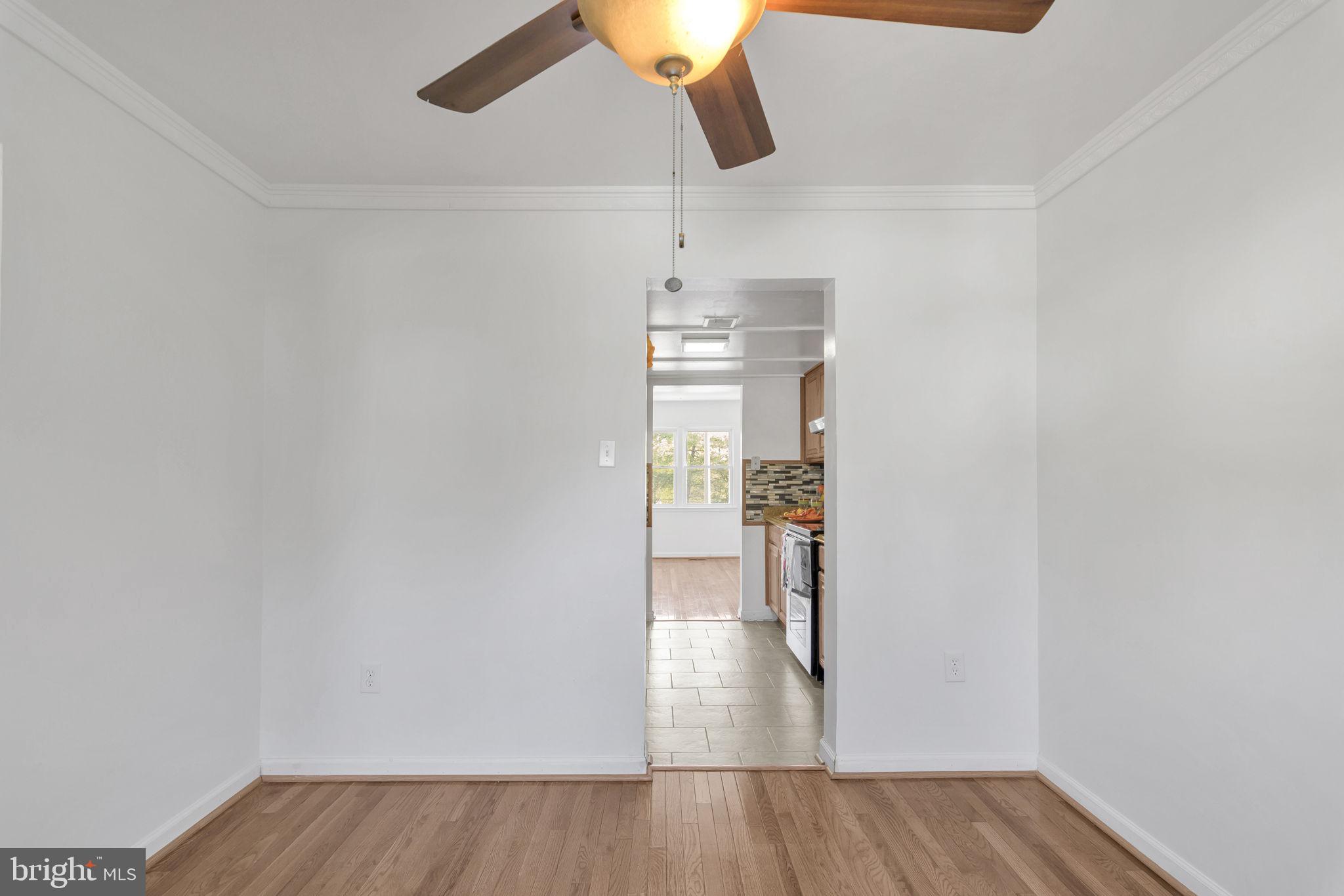 VILLAGE GATE - Residential