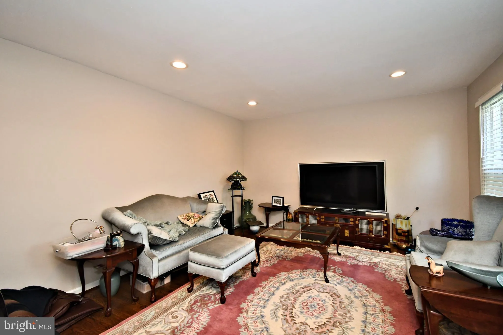 Wayne, Pennsylvania 19087, United States, 4 Bedrooms Bedrooms, ,3 BathroomsBathrooms,Residential,Active,122428