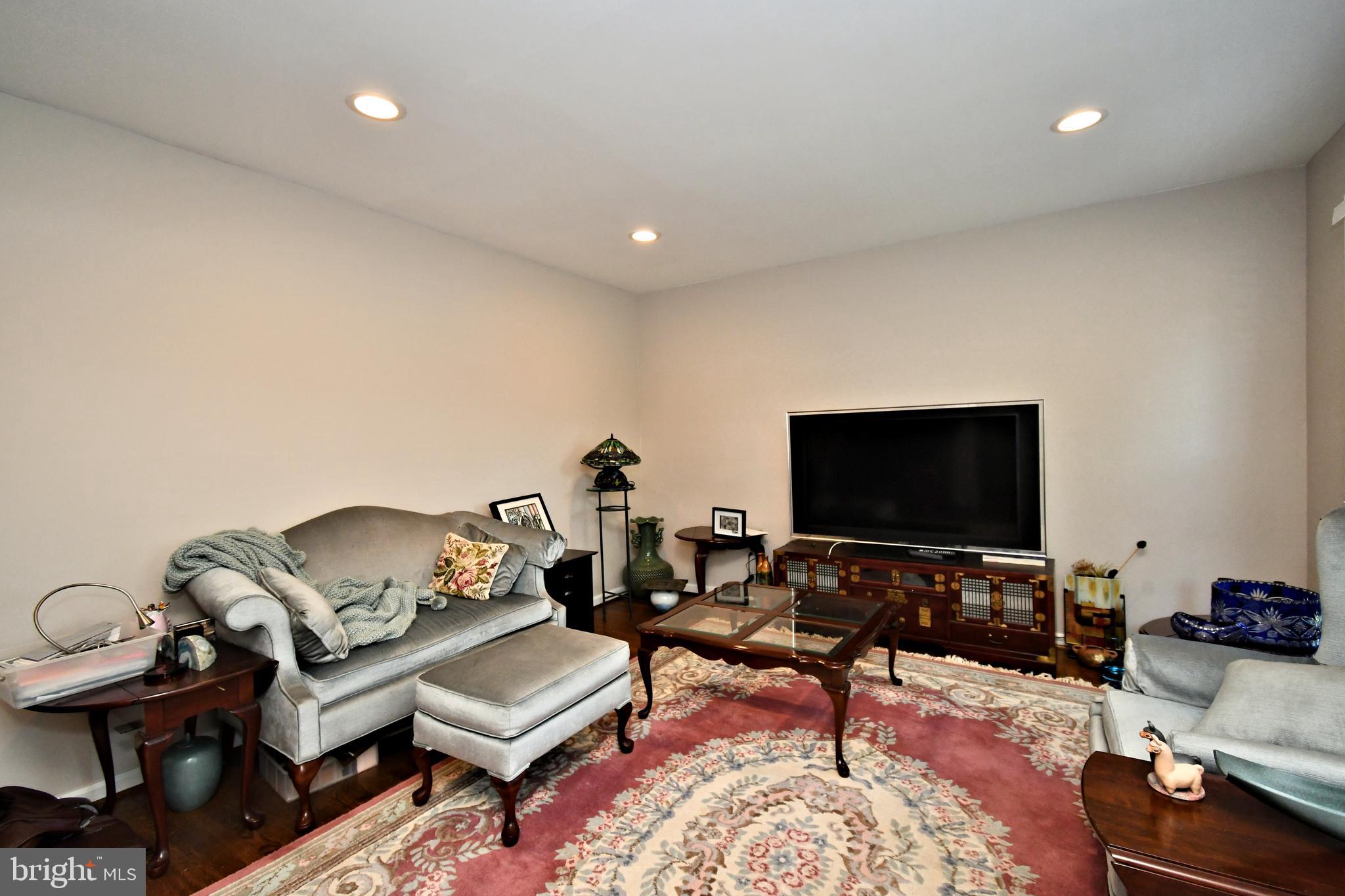 GLENHARDIE - Residential