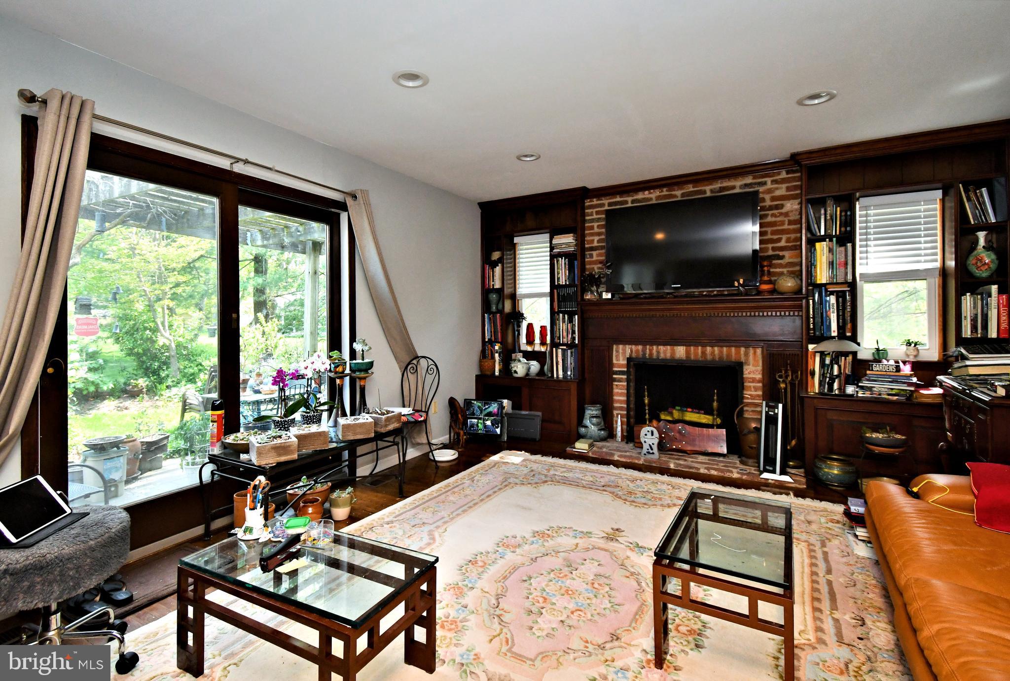 GLENHARDIE - Residential