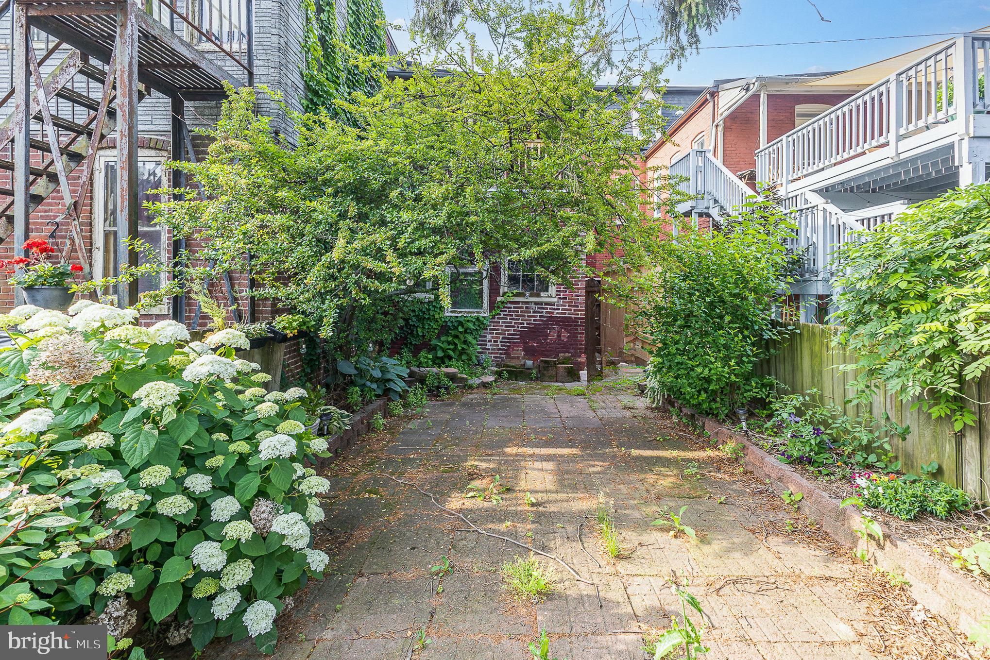 335 W WALNUT STREET