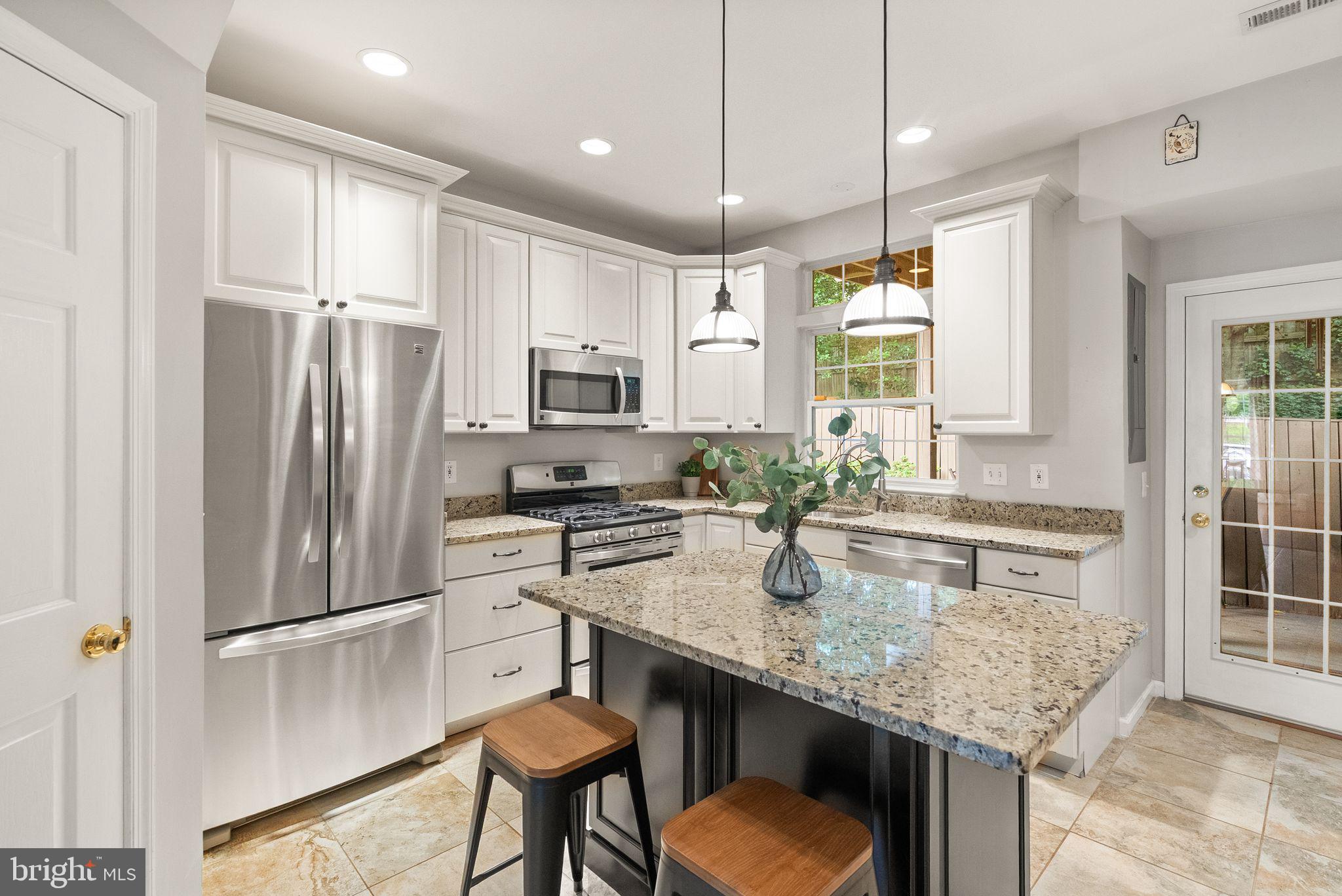 CEDAR LAKES - Residential