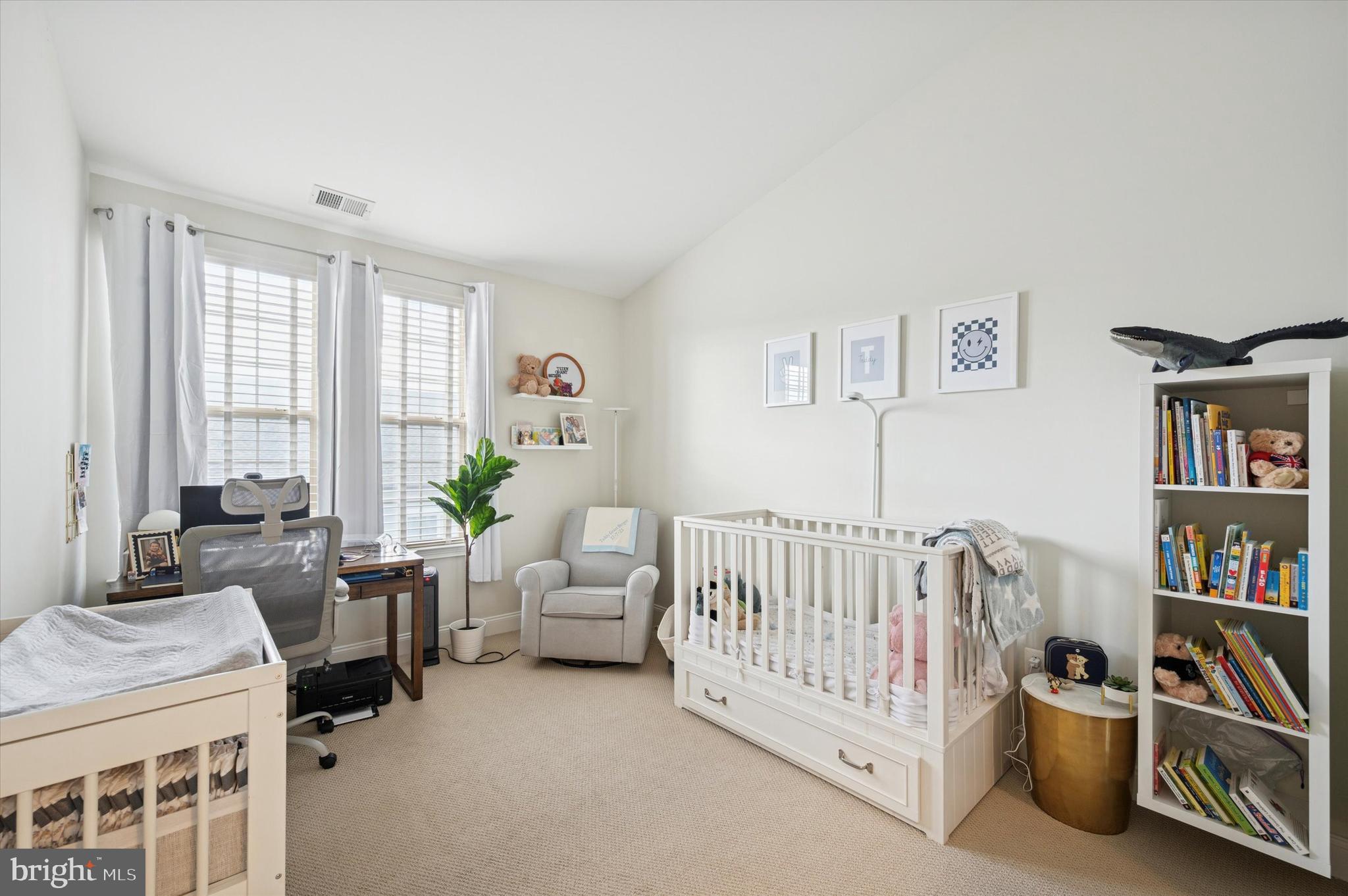 NAVAL SQUARE - Residential