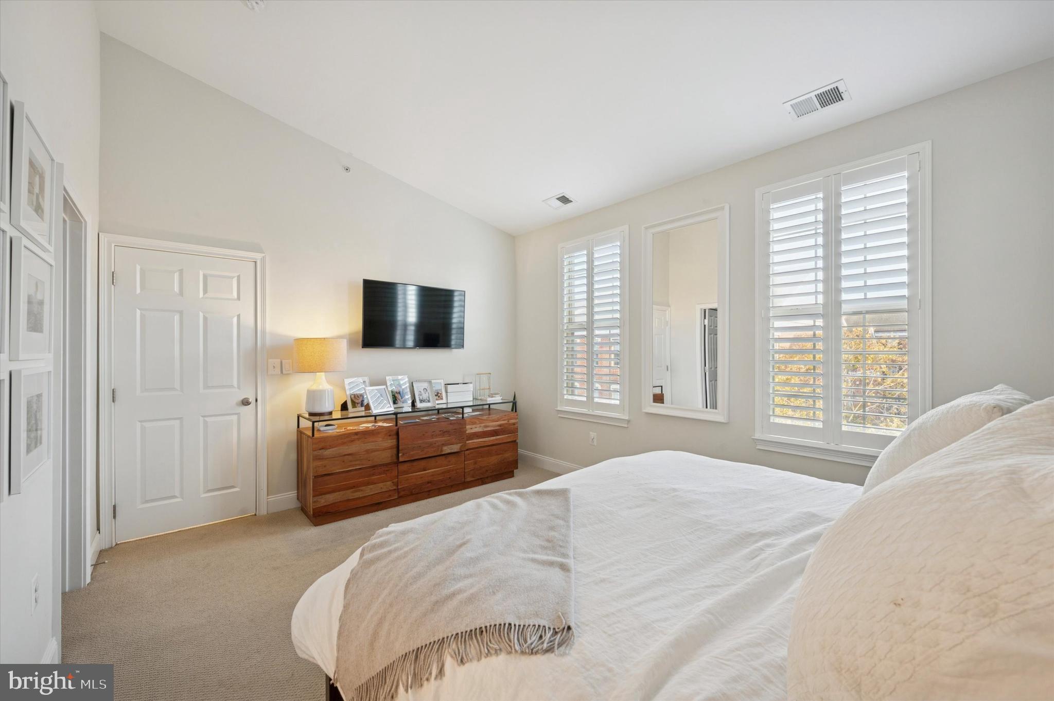 NAVAL SQUARE - Residential