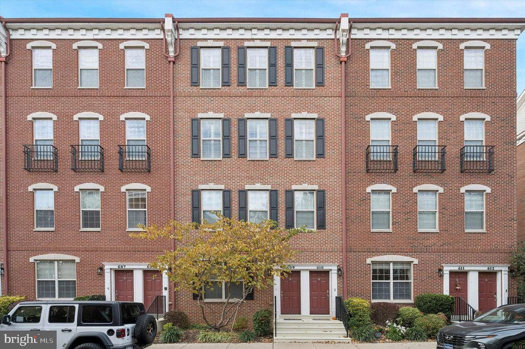 Photo of 610 Captains Way, PHILADELPHIA, PA 19146 (MLS # PAPH2571106)