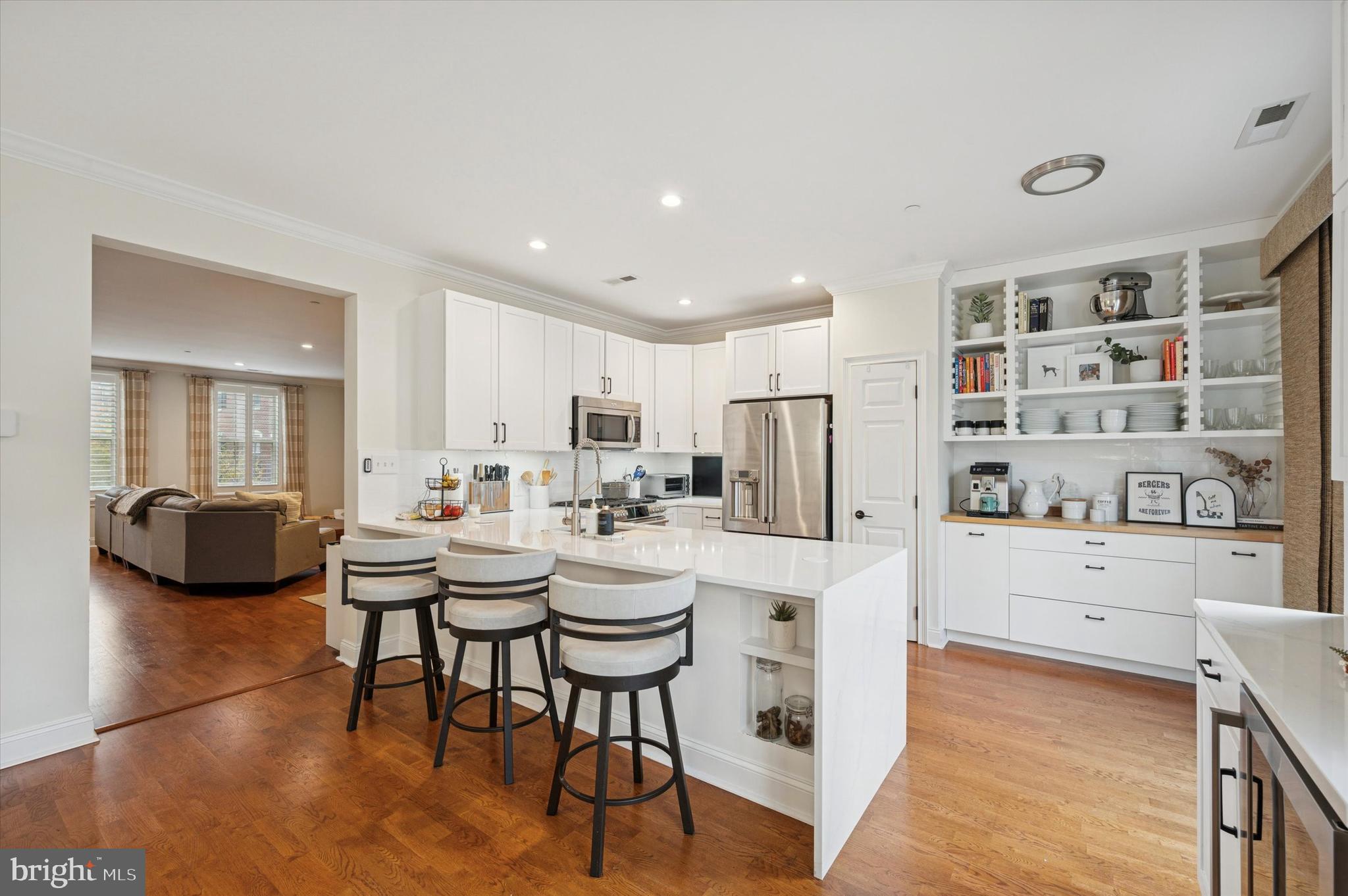 NAVAL SQUARE - Residential