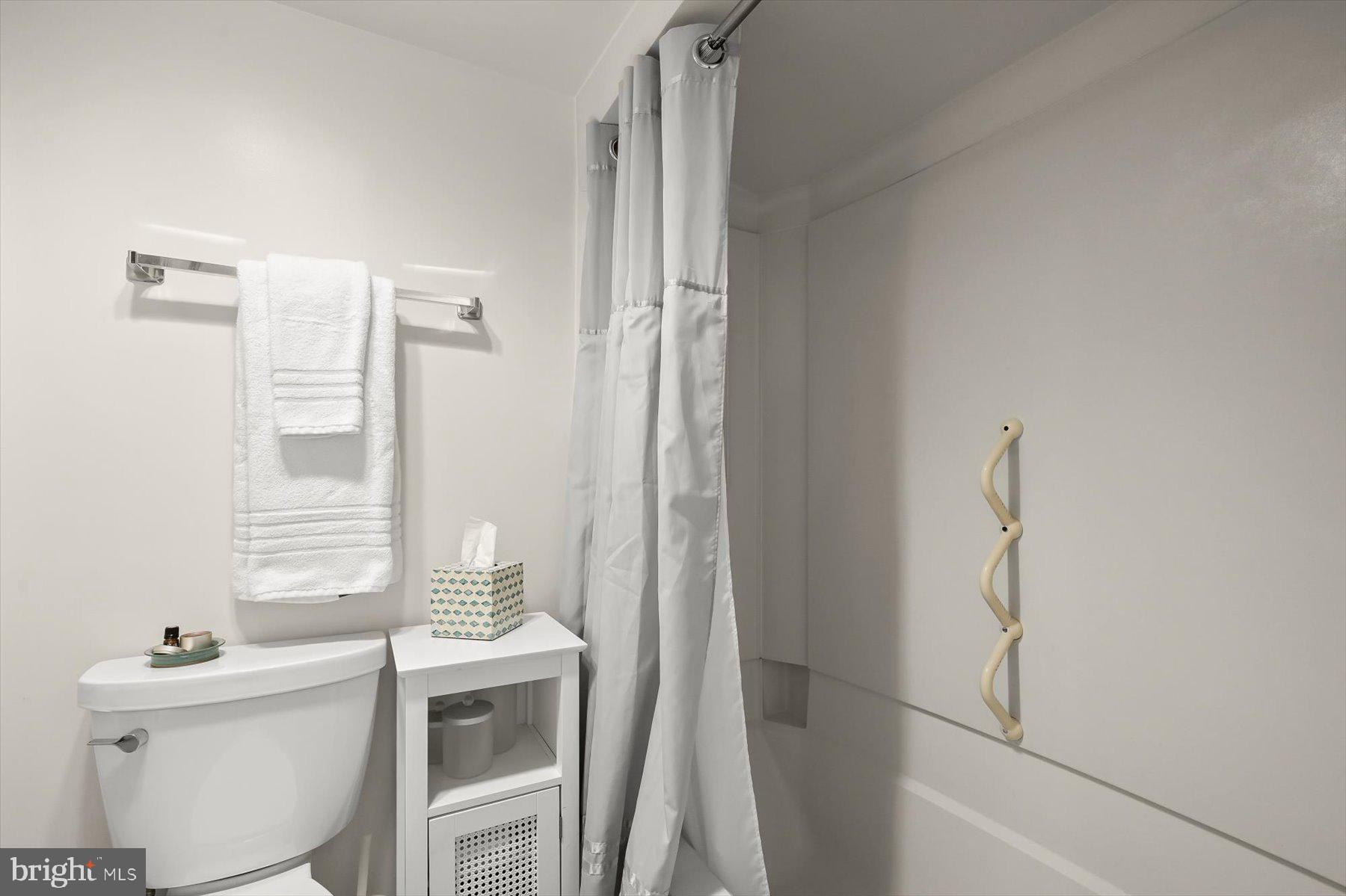 GREENS AT LEISURE WORLD - Residential