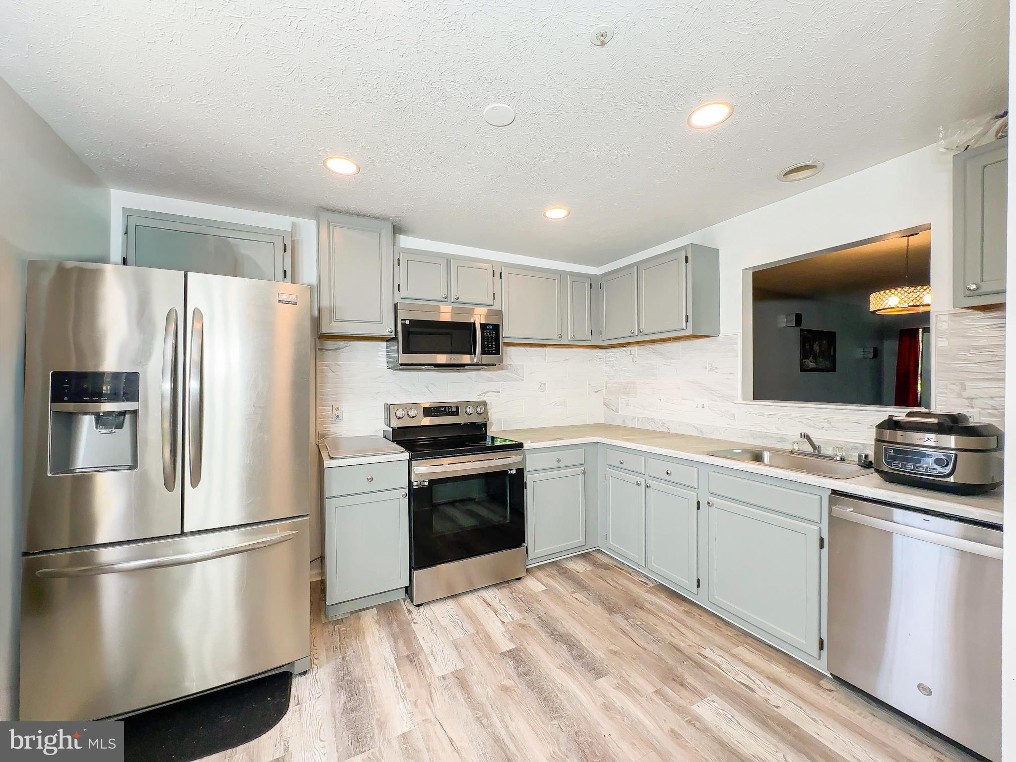 SOUTH HAMPTON SUB - Residential