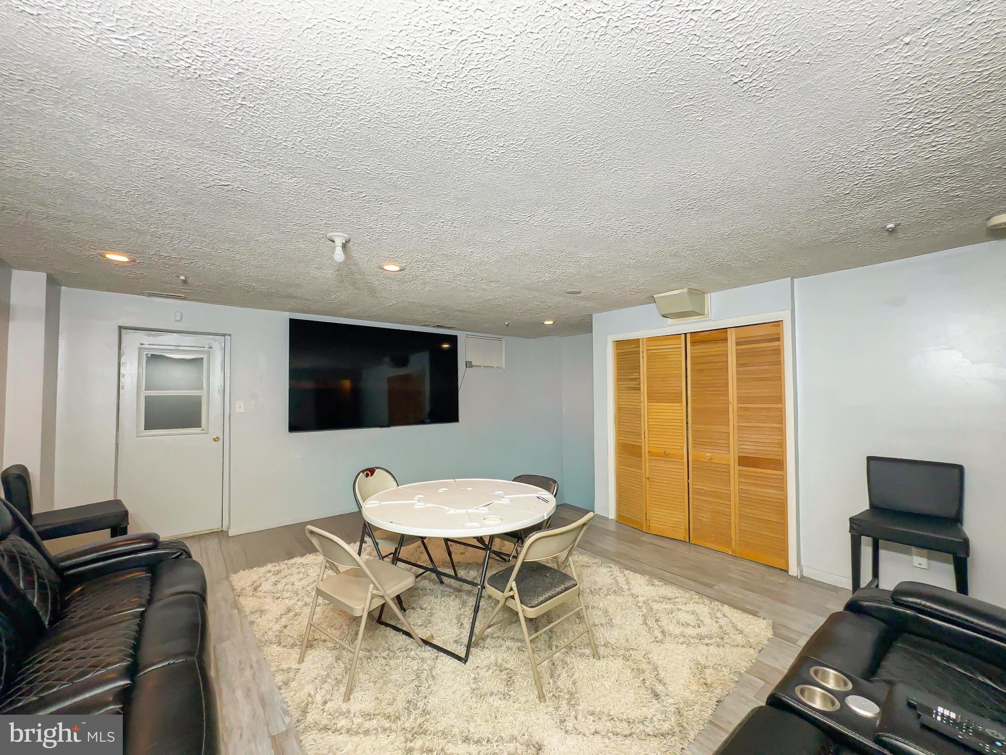 SOUTH HAMPTON SUB - Residential