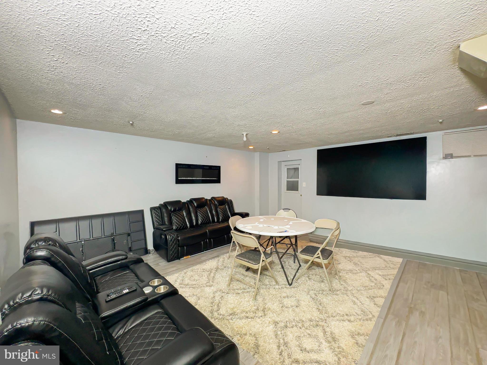 SOUTH HAMPTON SUB - Residential