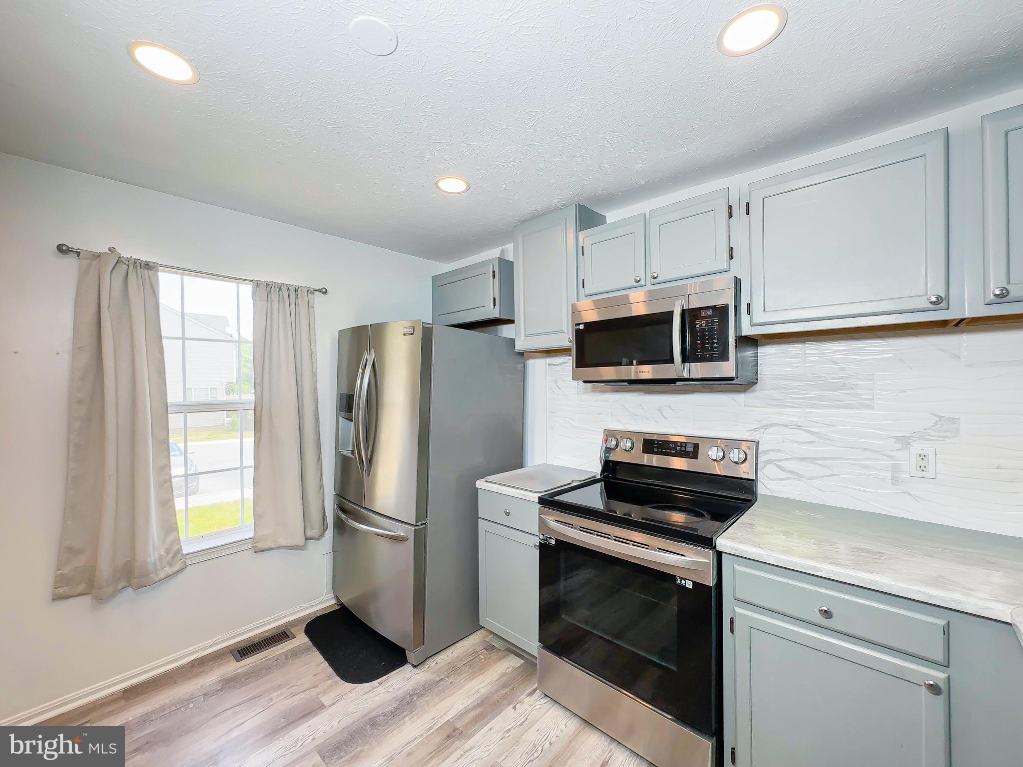 SOUTH HAMPTON SUB - Residential