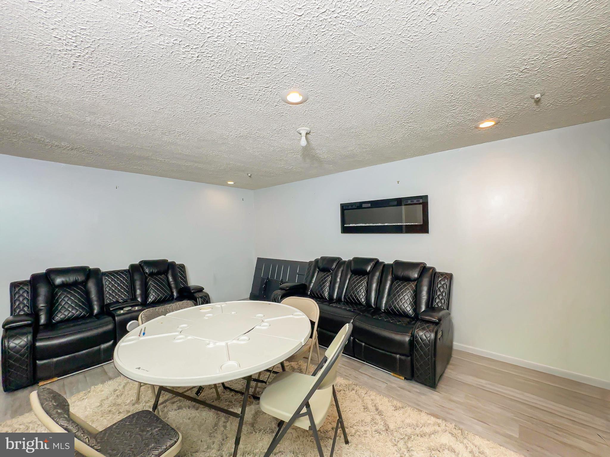 SOUTH HAMPTON SUB - Residential