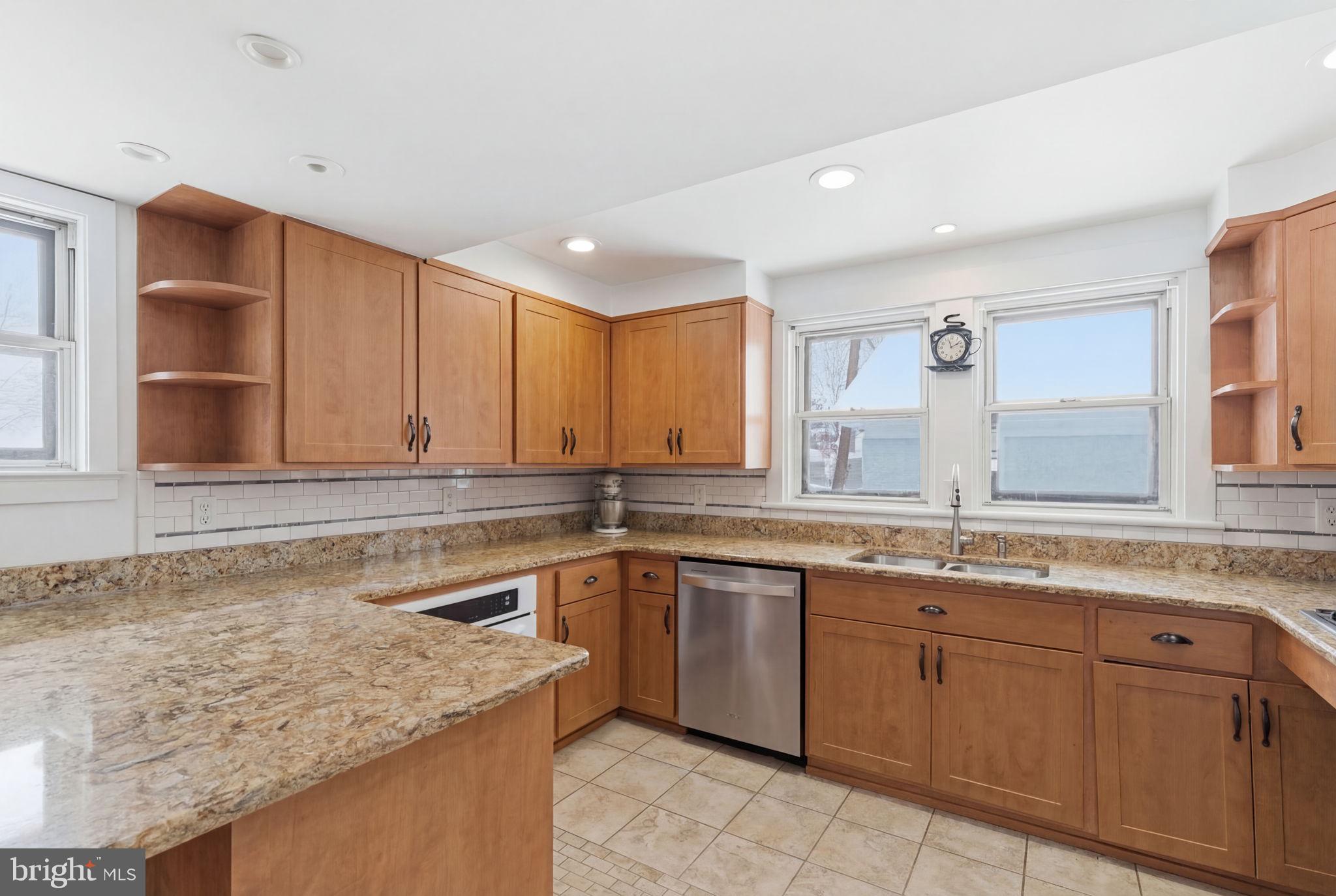 GLENSIDE - Residential