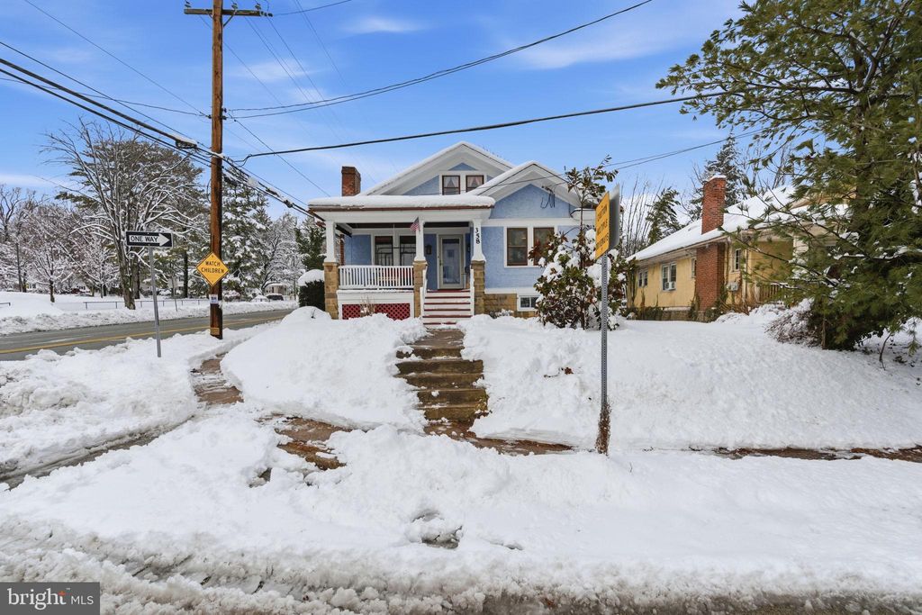 Photo of 358 Oak Road, GLENSIDE, PA 19038 (MLS # PAMC2167550)